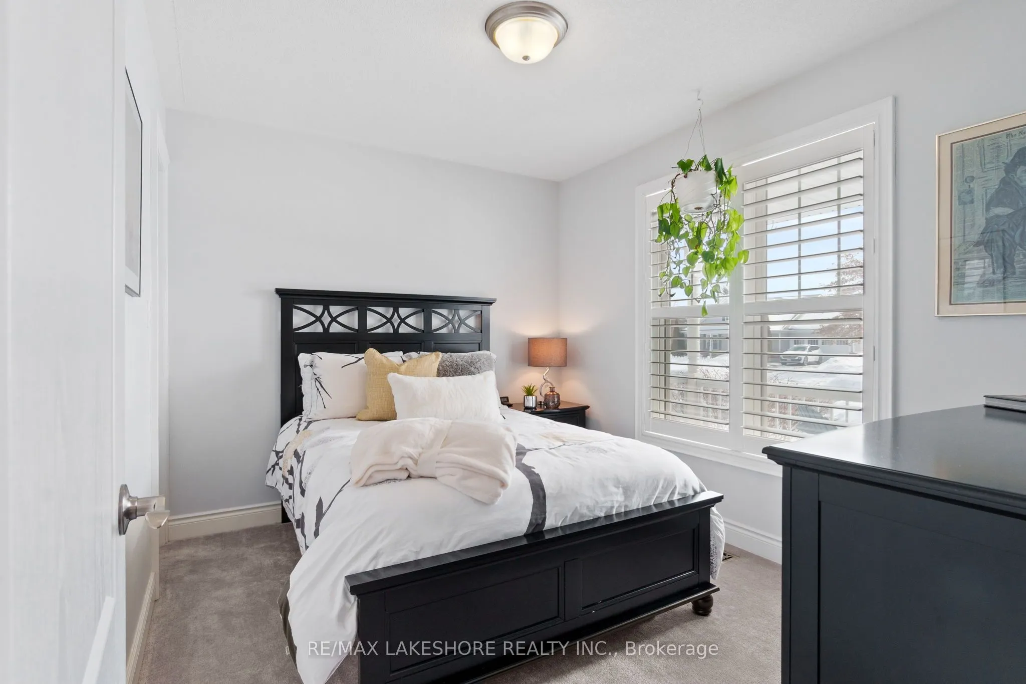 416 Lakeshore Road