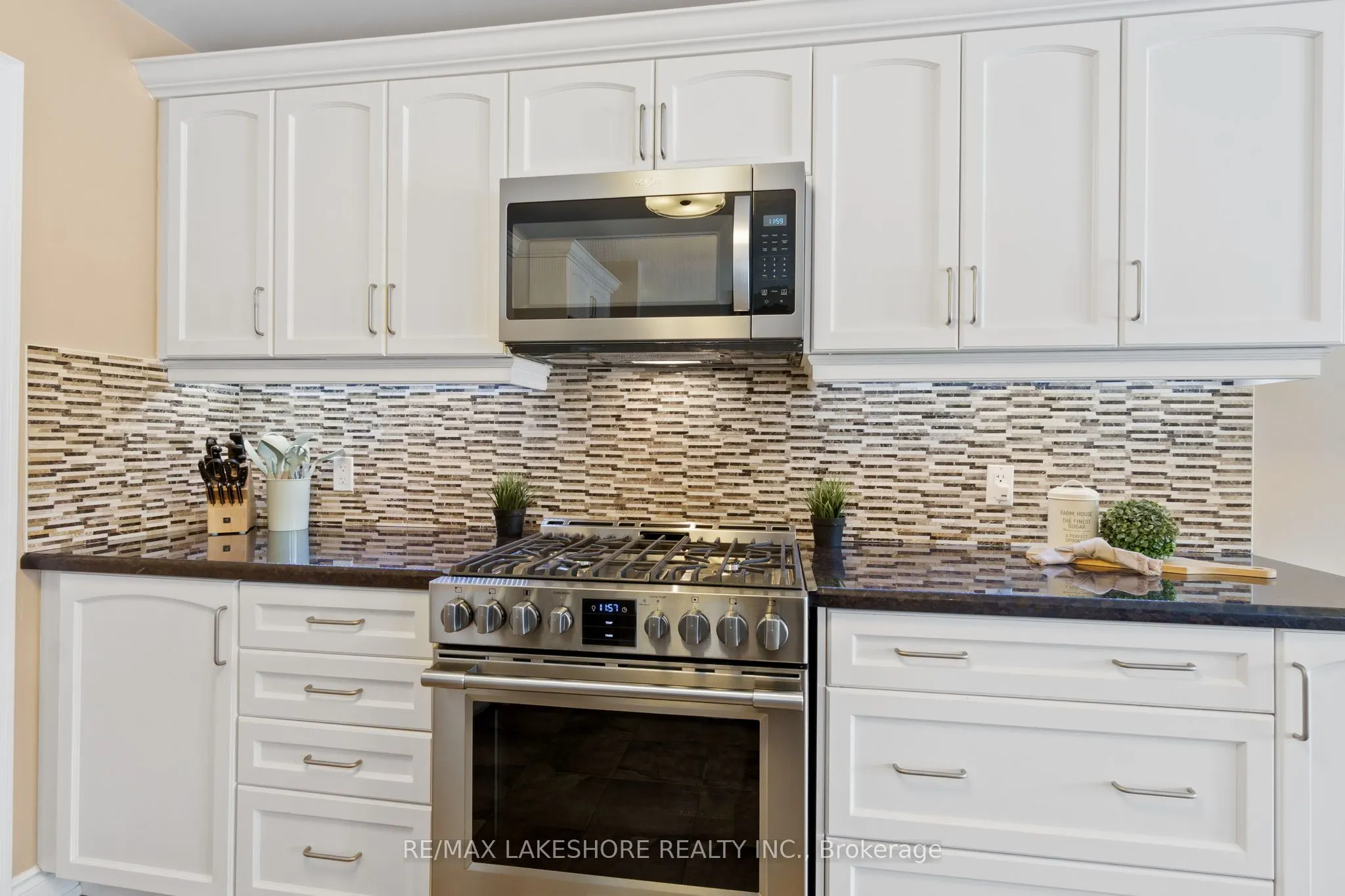 416 Lakeshore Road