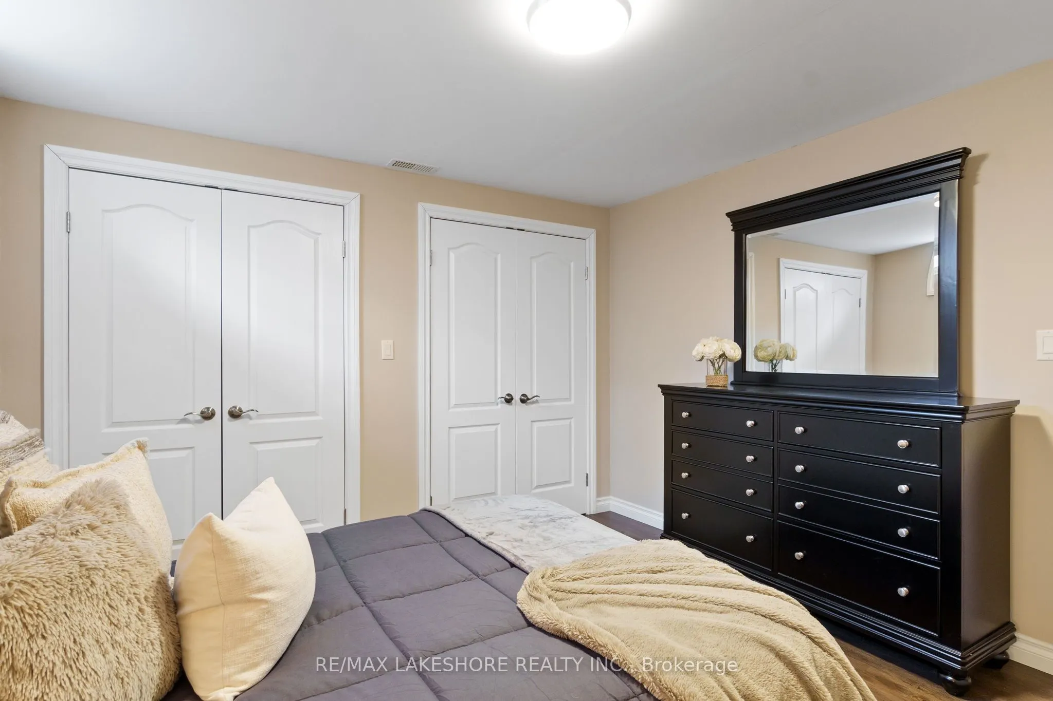 416 Lakeshore Road