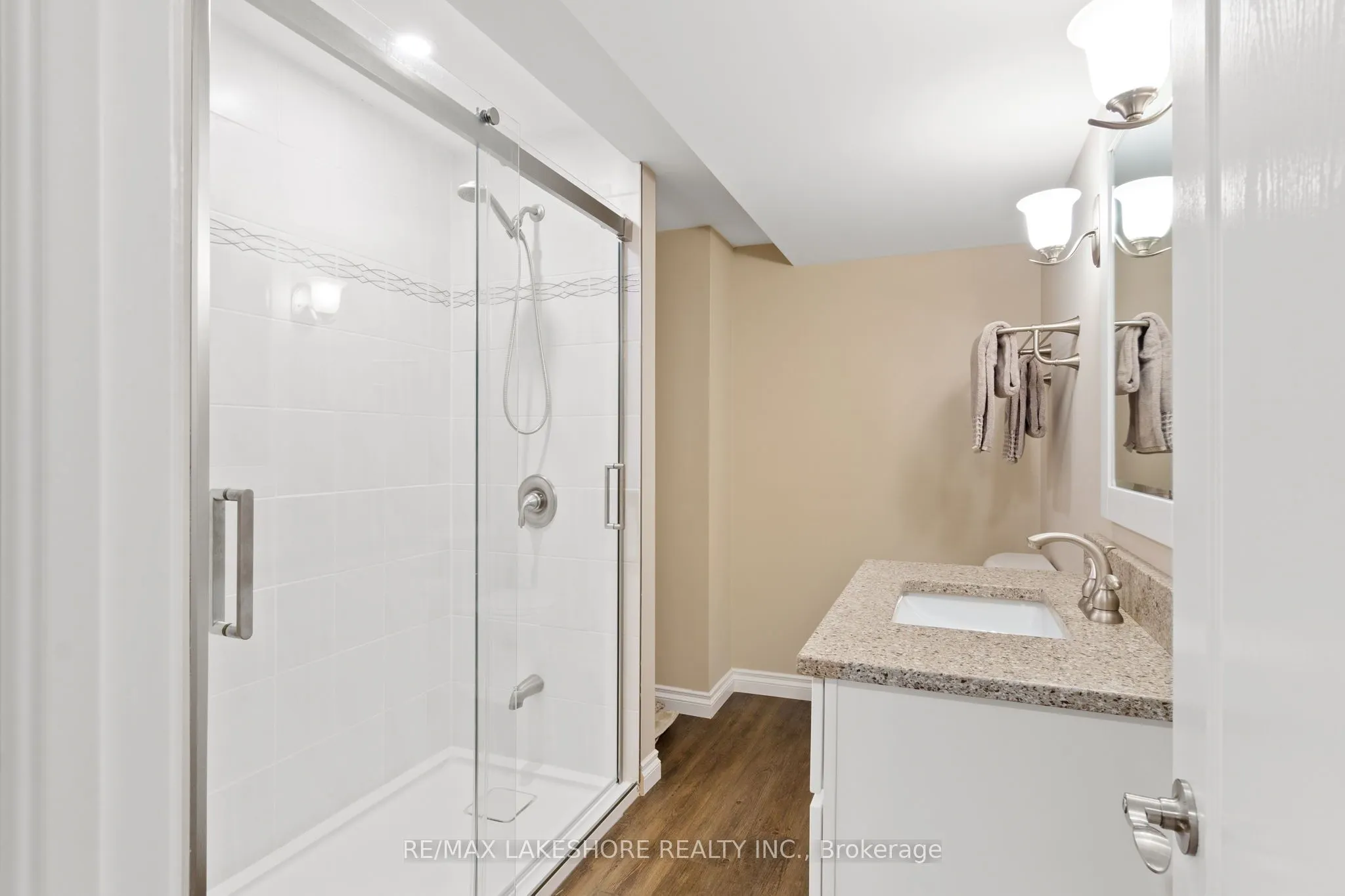 416 Lakeshore Road