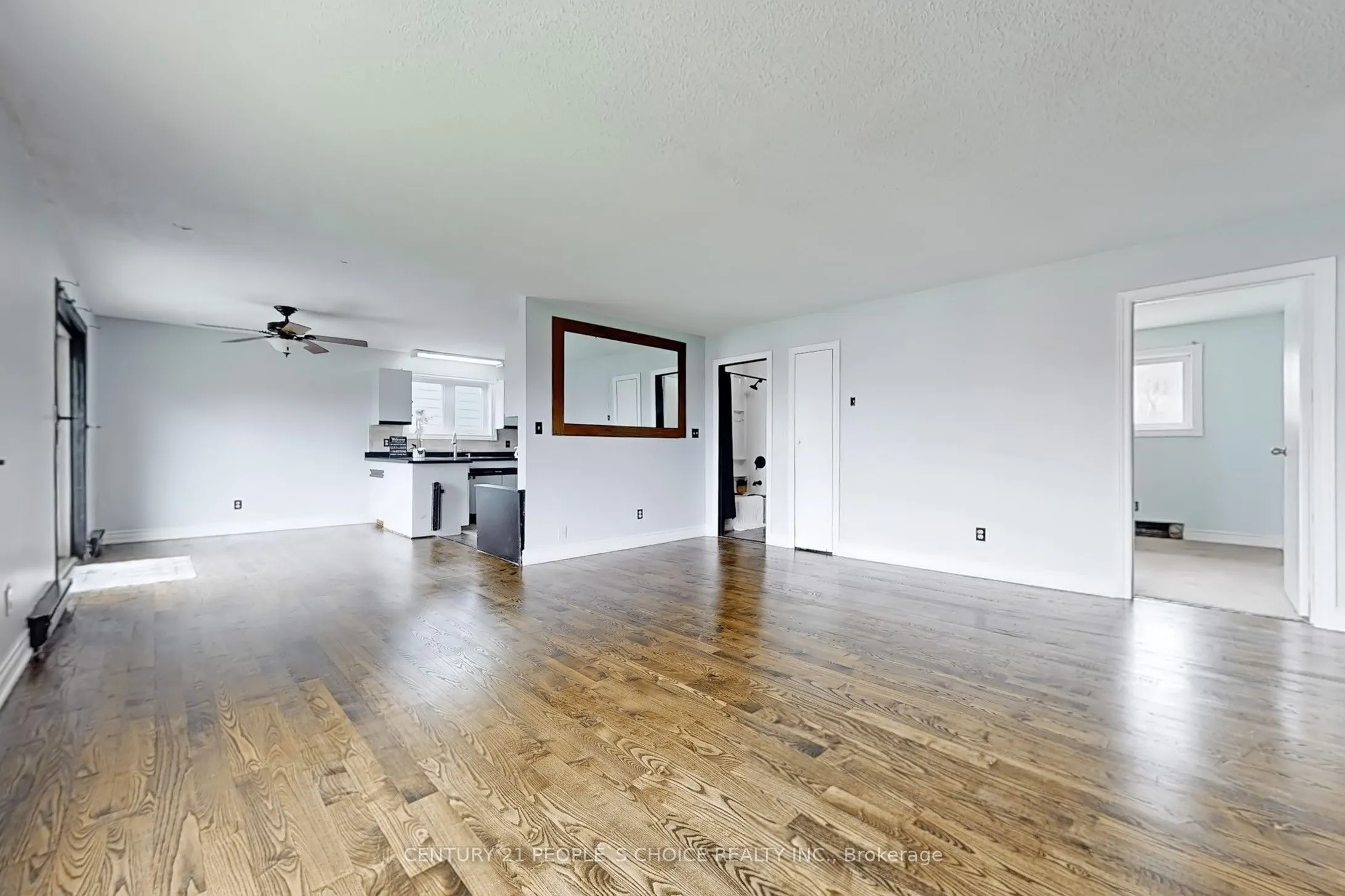 156 Main Street W
