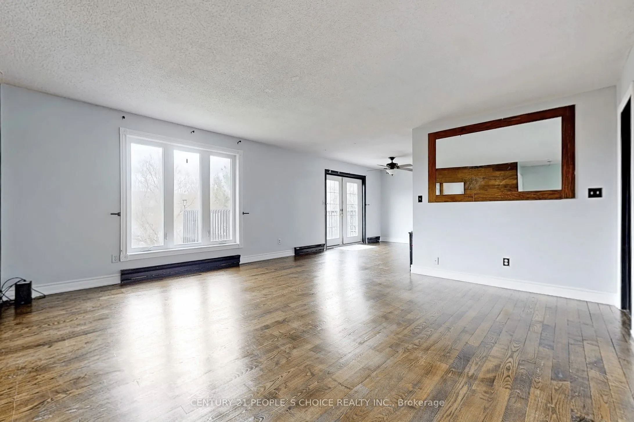 156 Main Street W