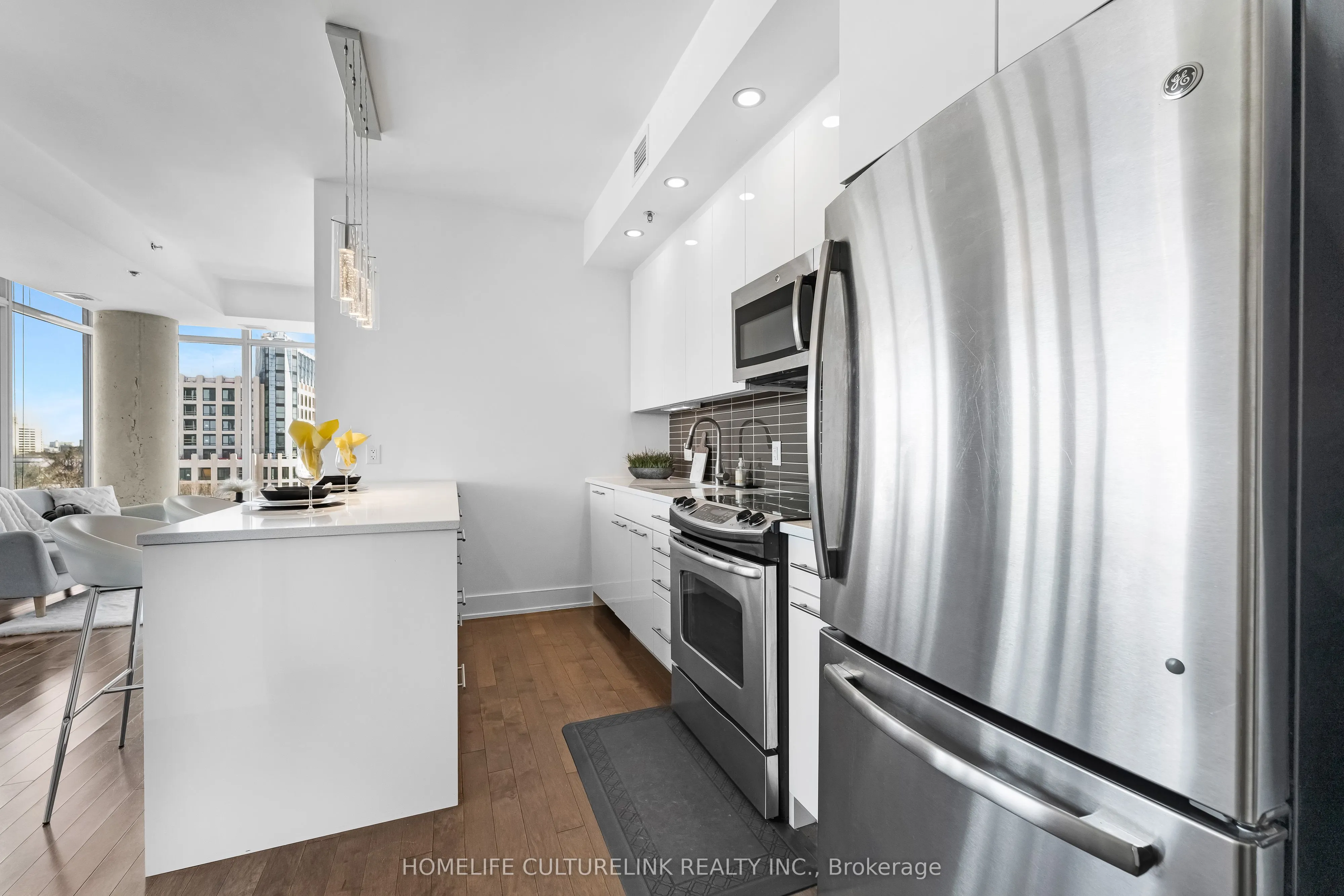 88 Richmond Road, #512