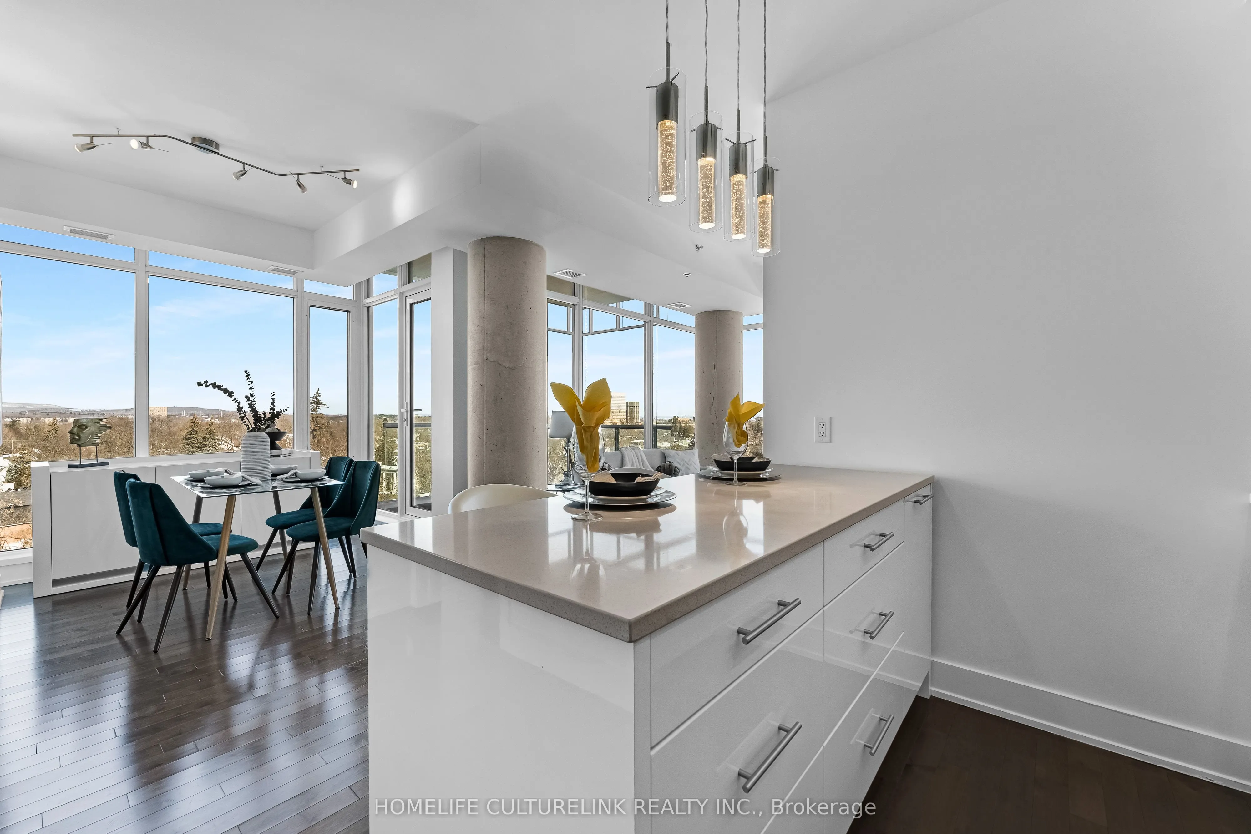 88 Richmond Road, #512