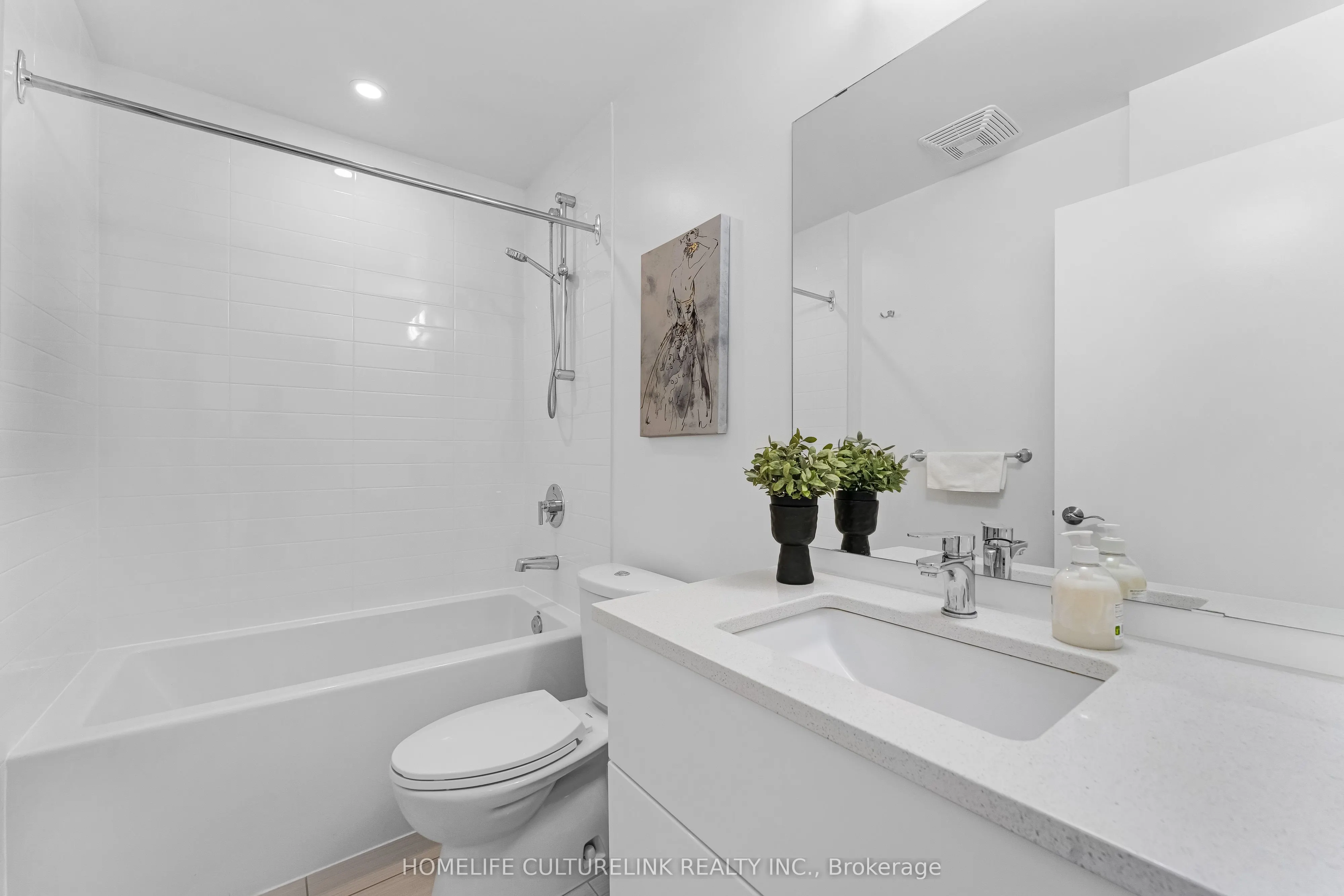 88 Richmond Road, #512