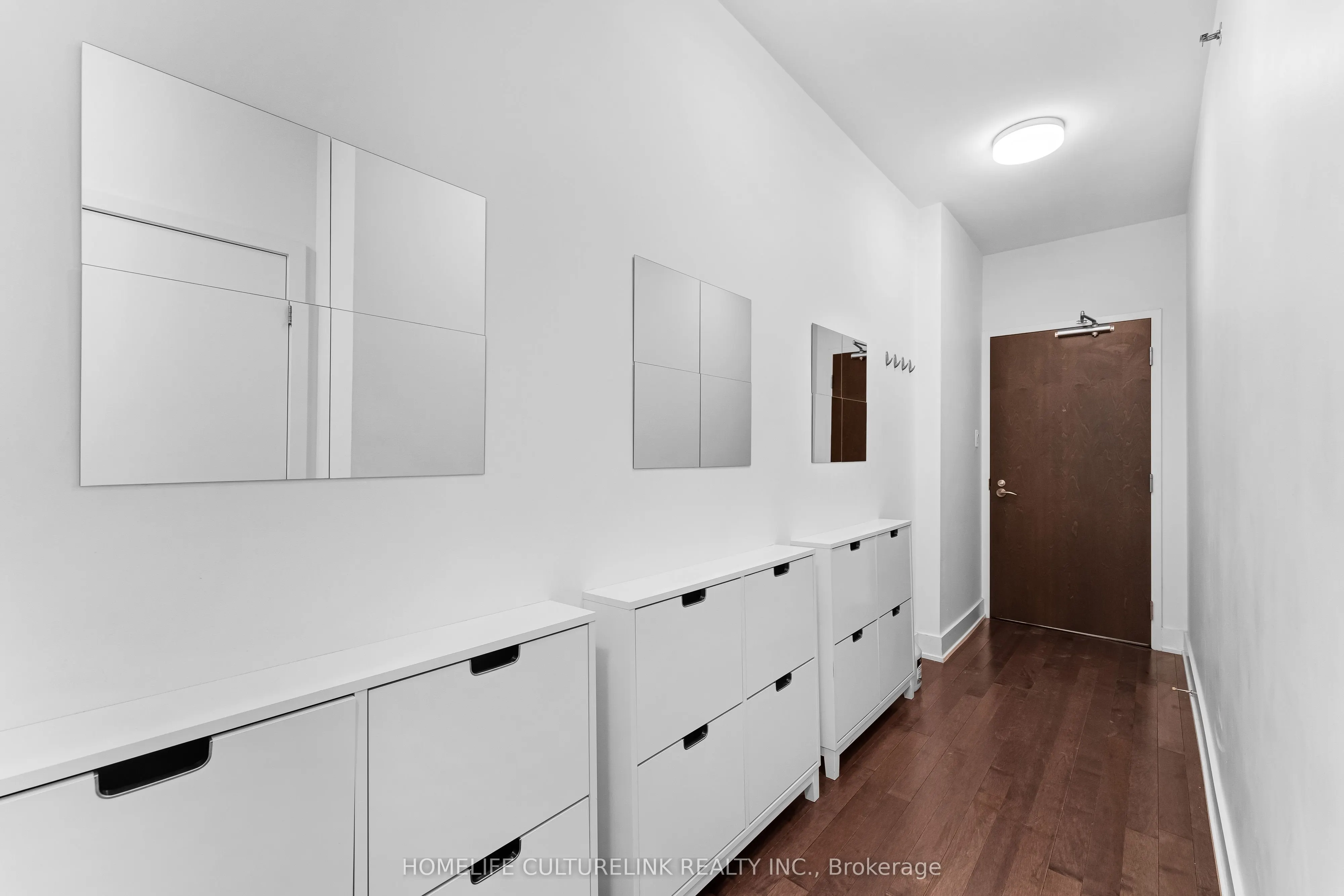 88 Richmond Road, #512