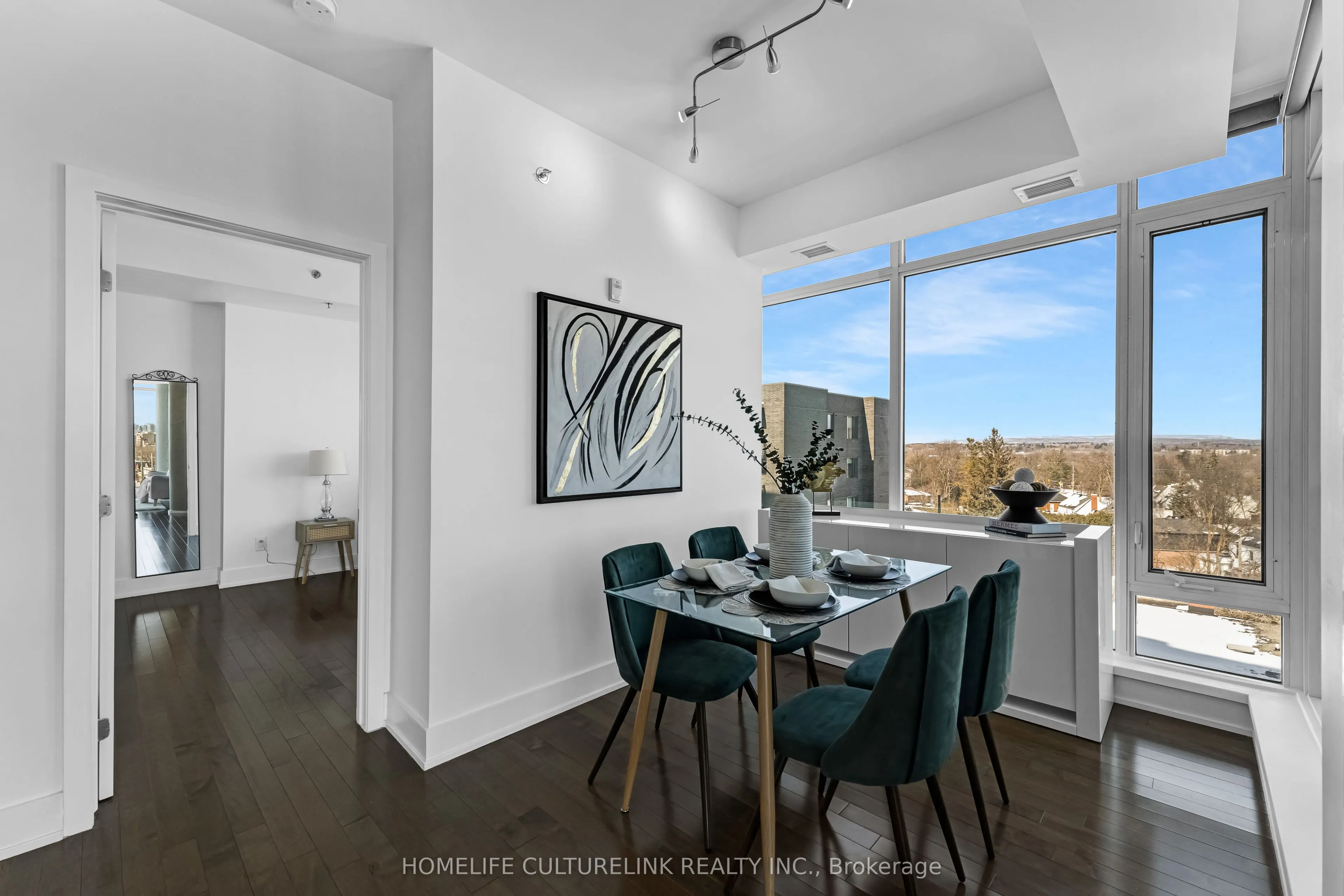 88 Richmond Road, #512