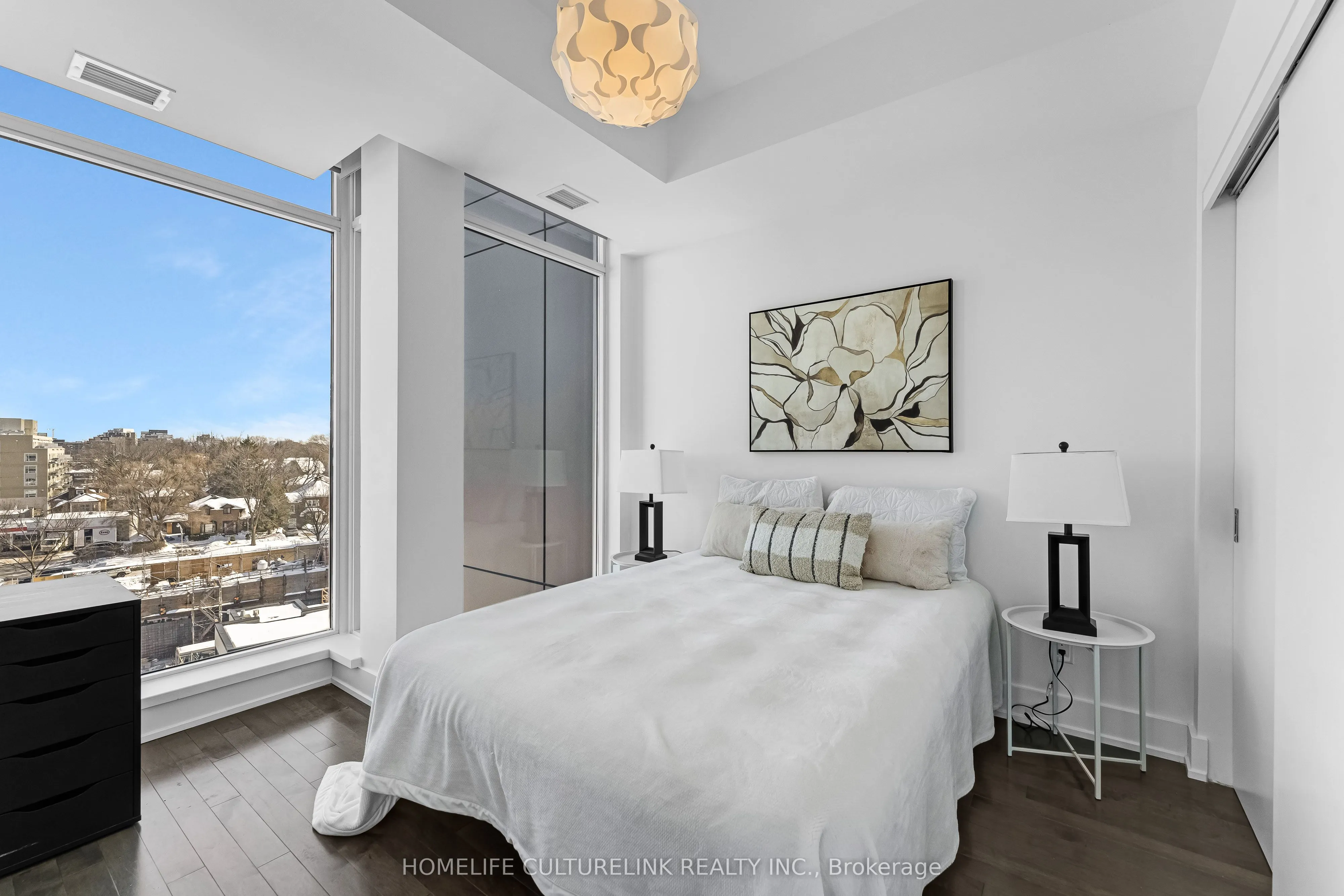88 Richmond Road, #512