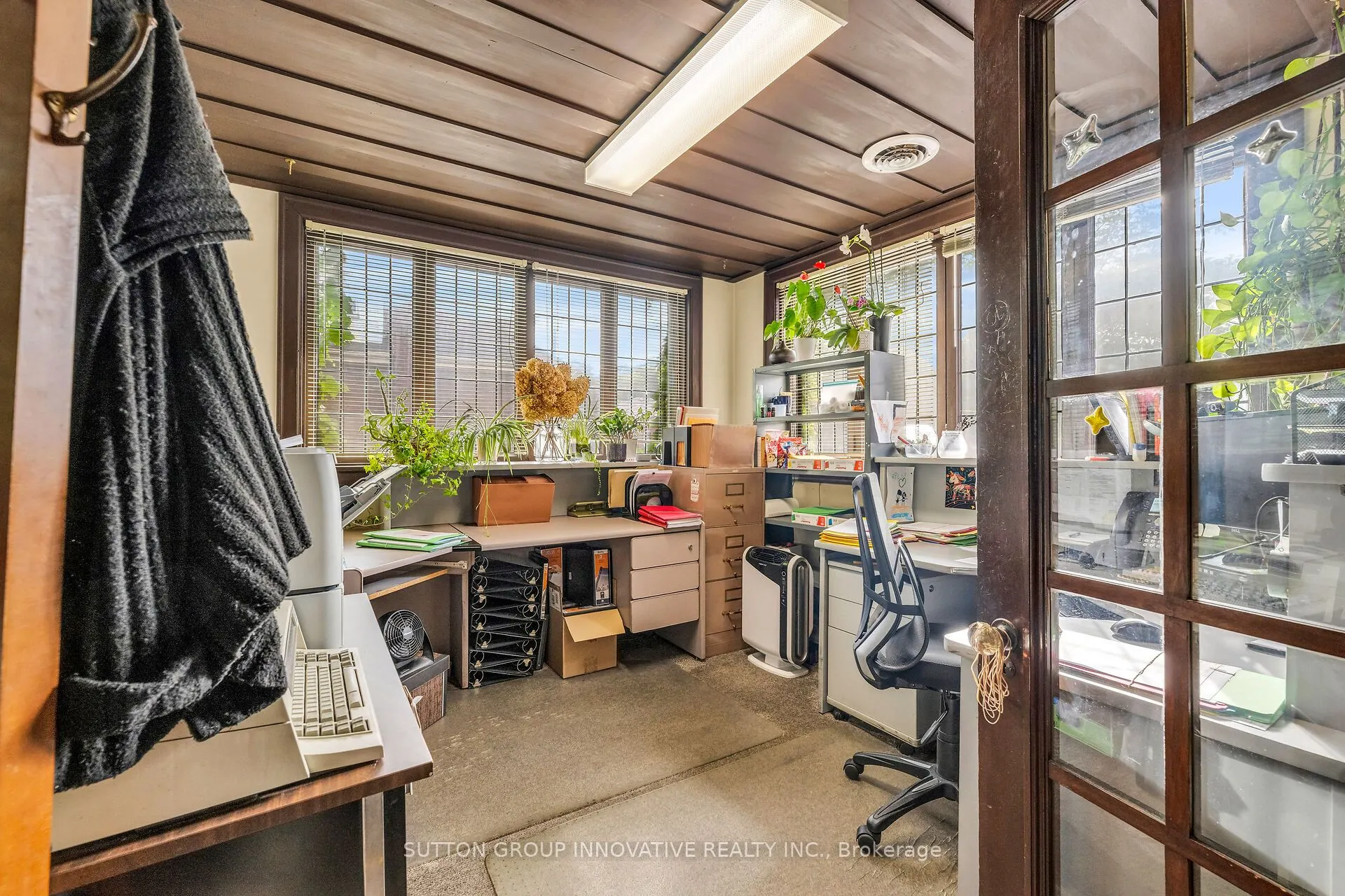 414 Main Street E