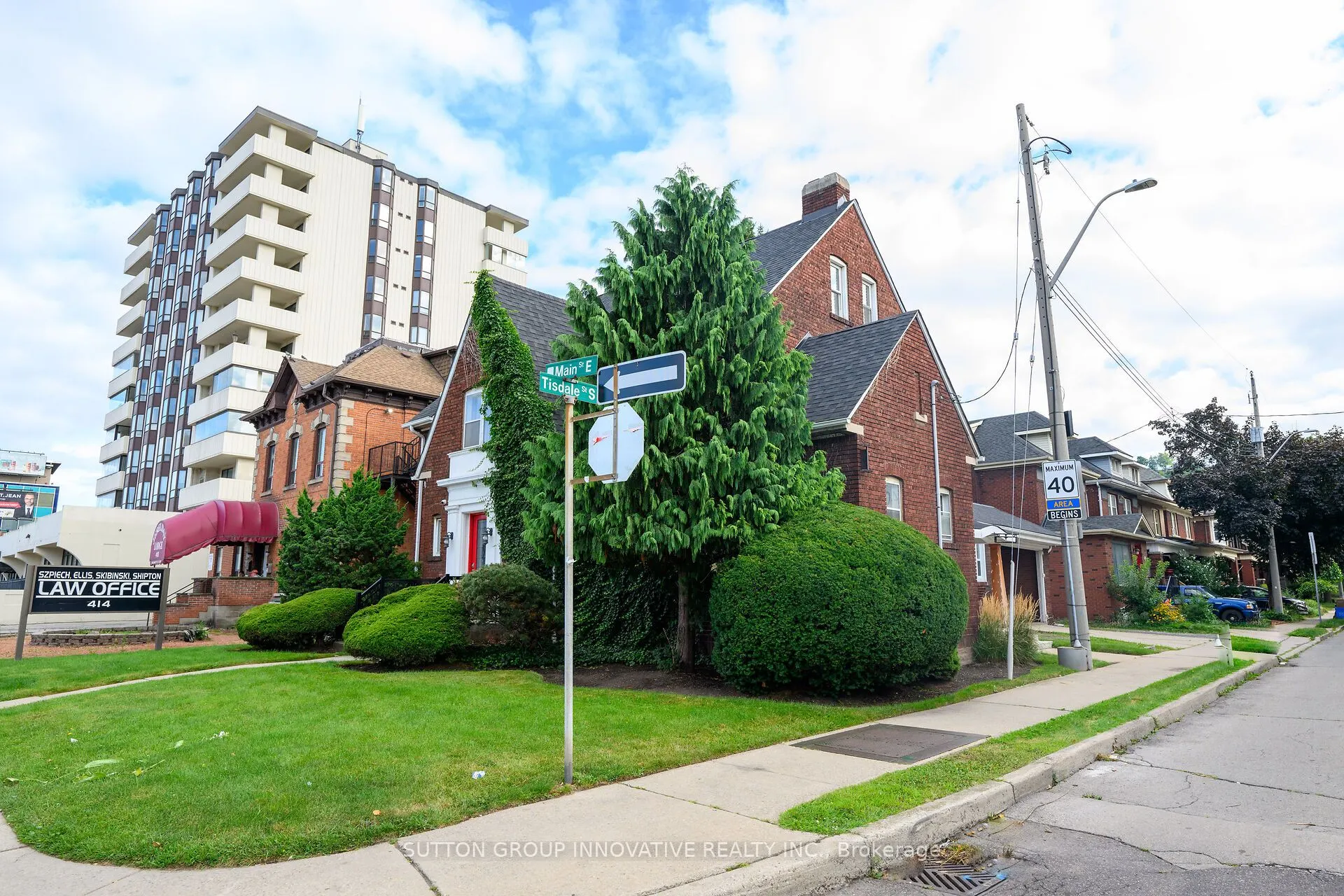 414 Main Street E
