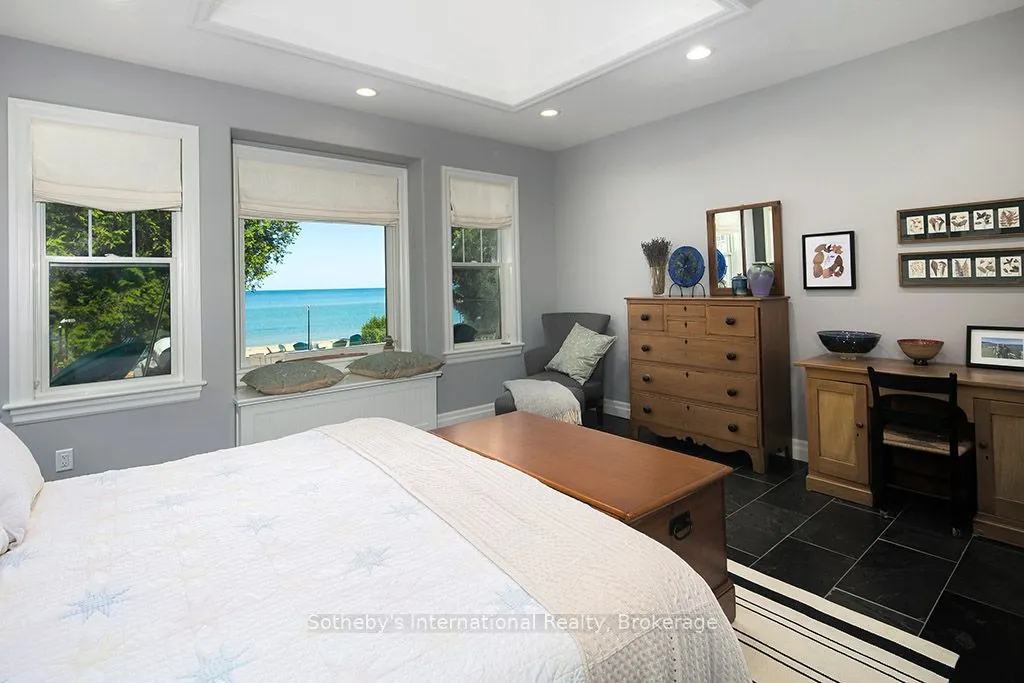 359352 Grey 15 Road