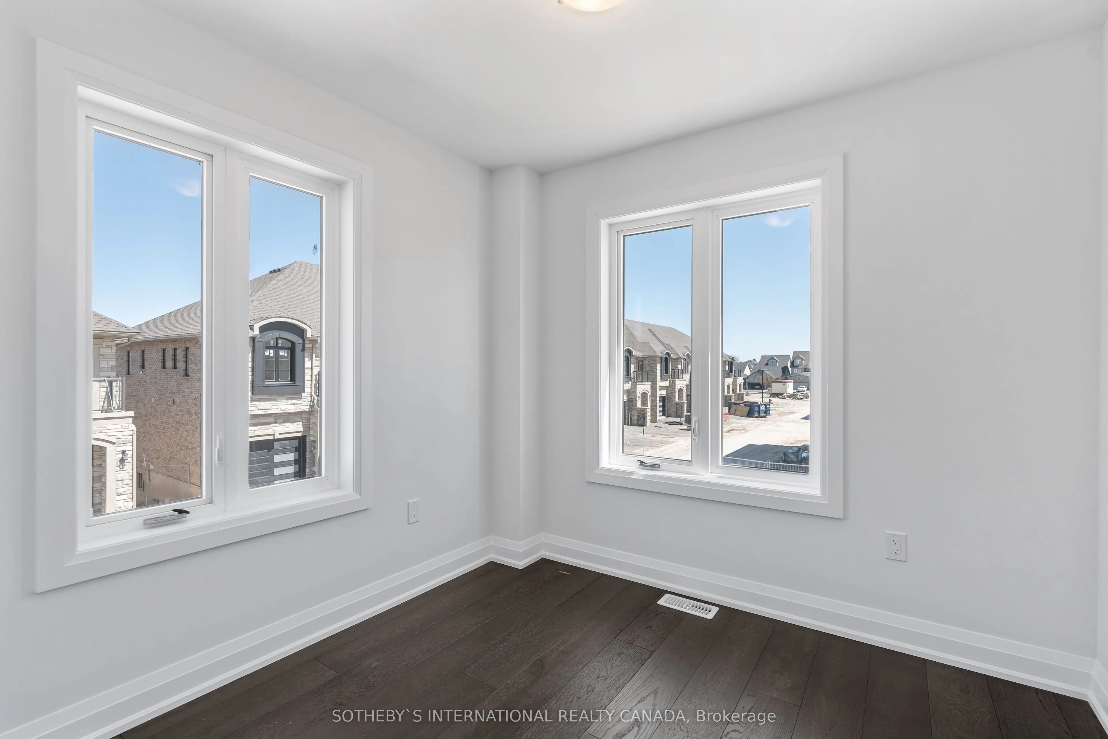 675 Victoria Road N #23