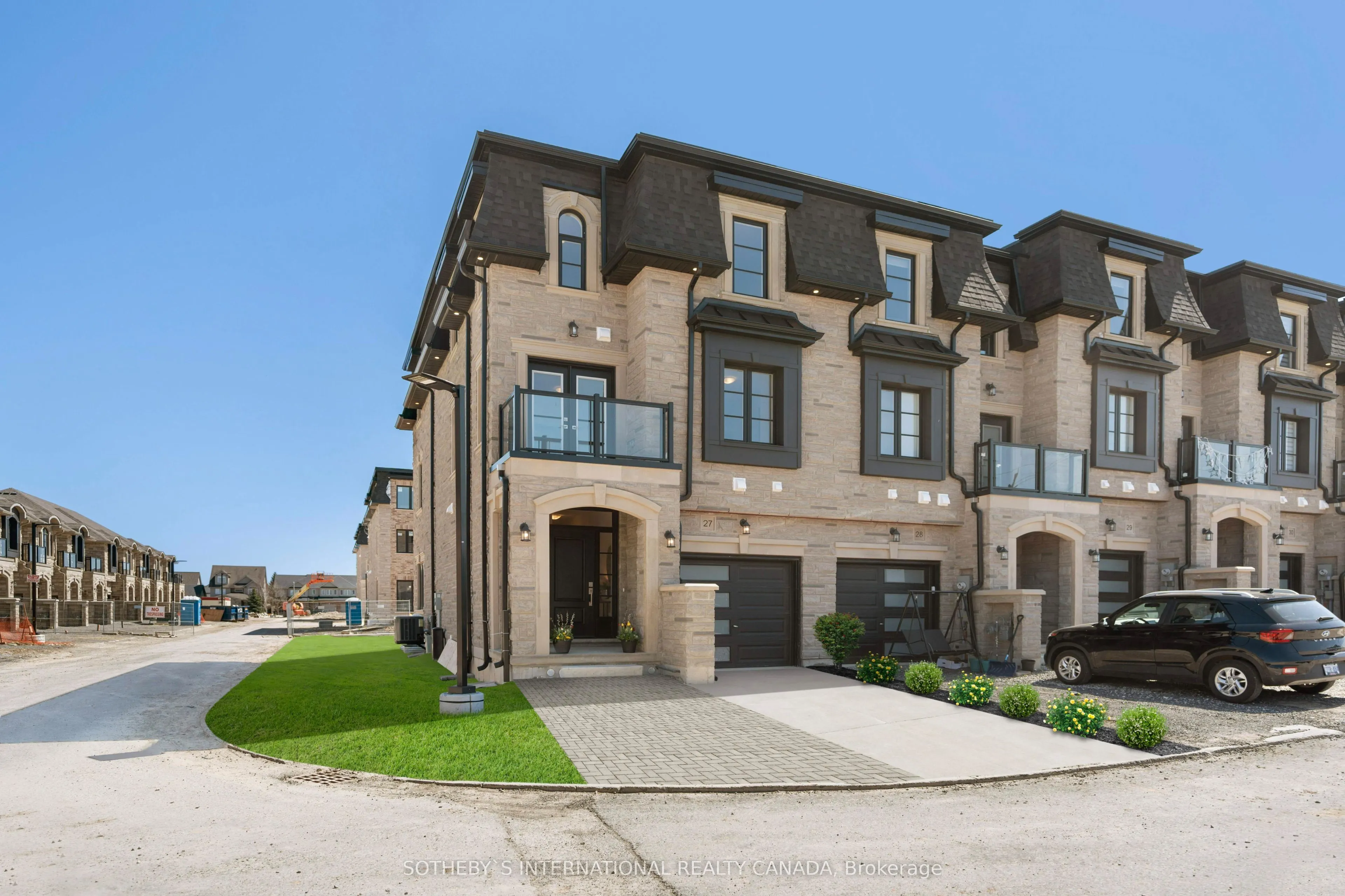 675 Victoria Road N #23