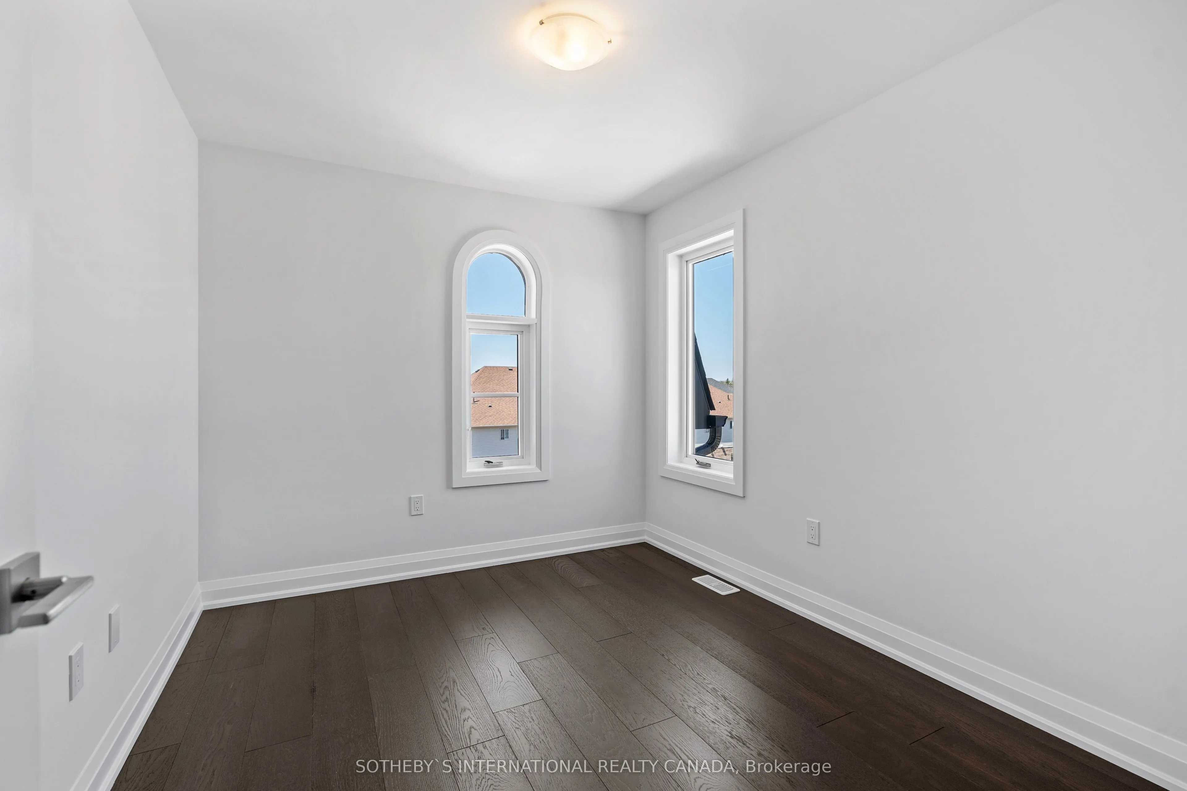 675 Victoria Road N #23