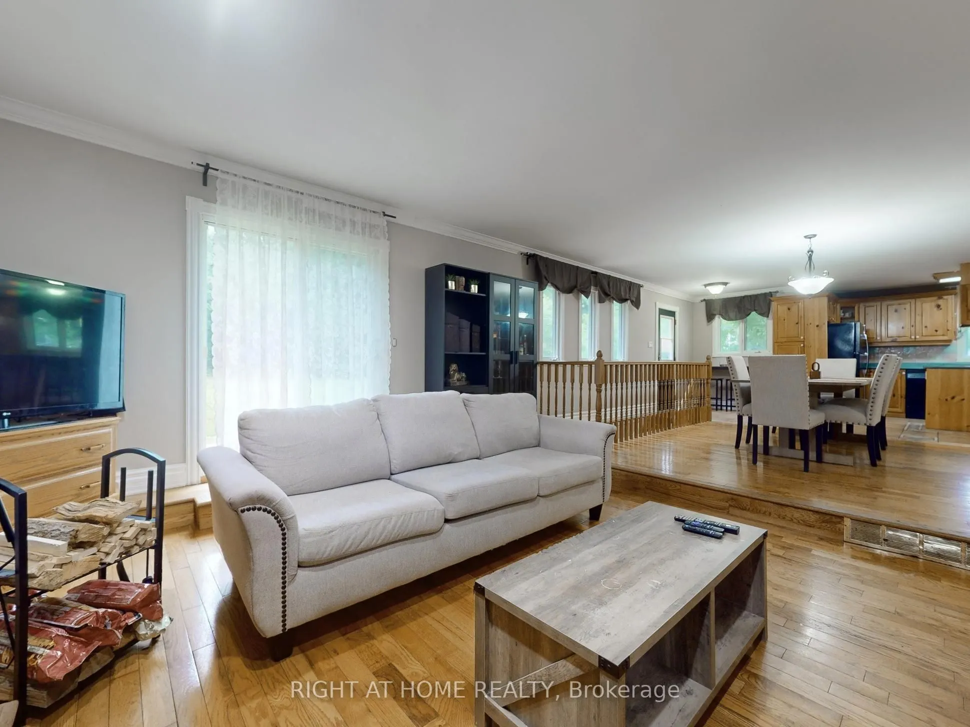 1 Kenneth Avenue