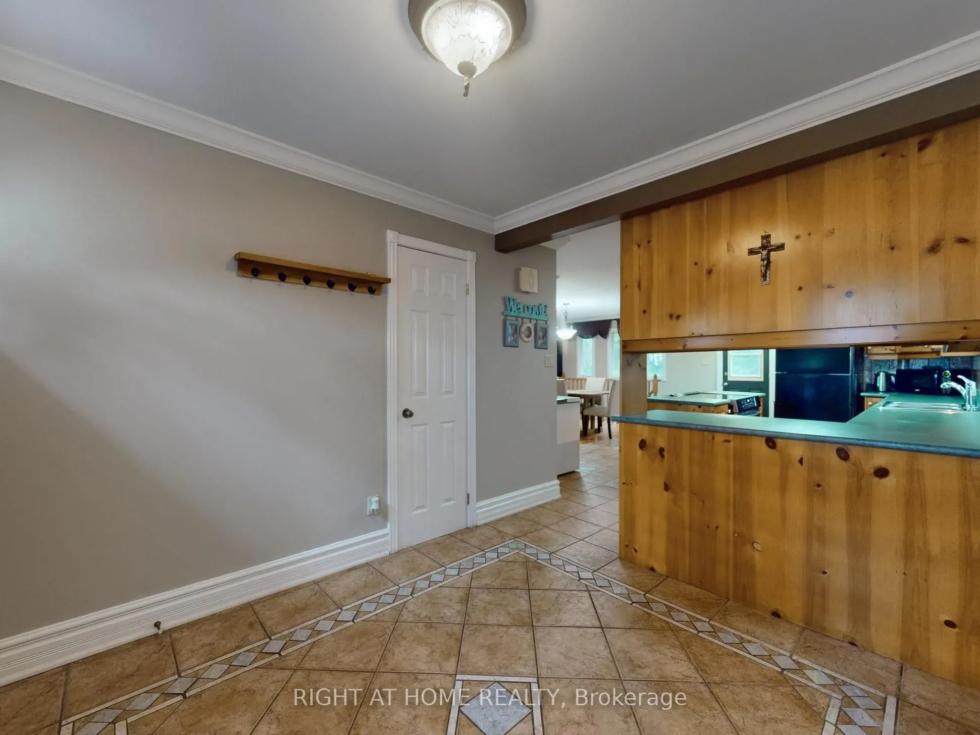 1 Kenneth Avenue