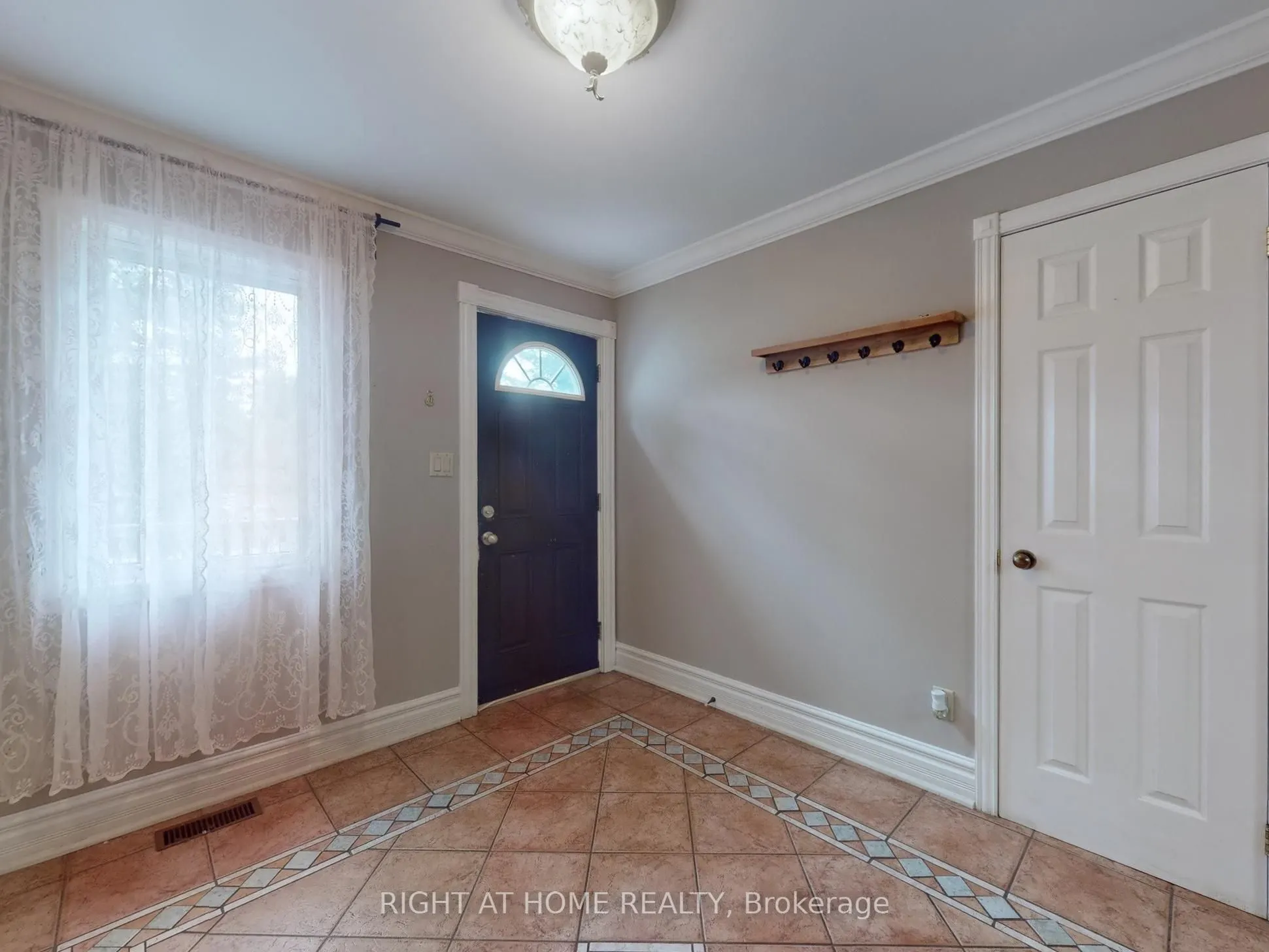 1 Kenneth Avenue