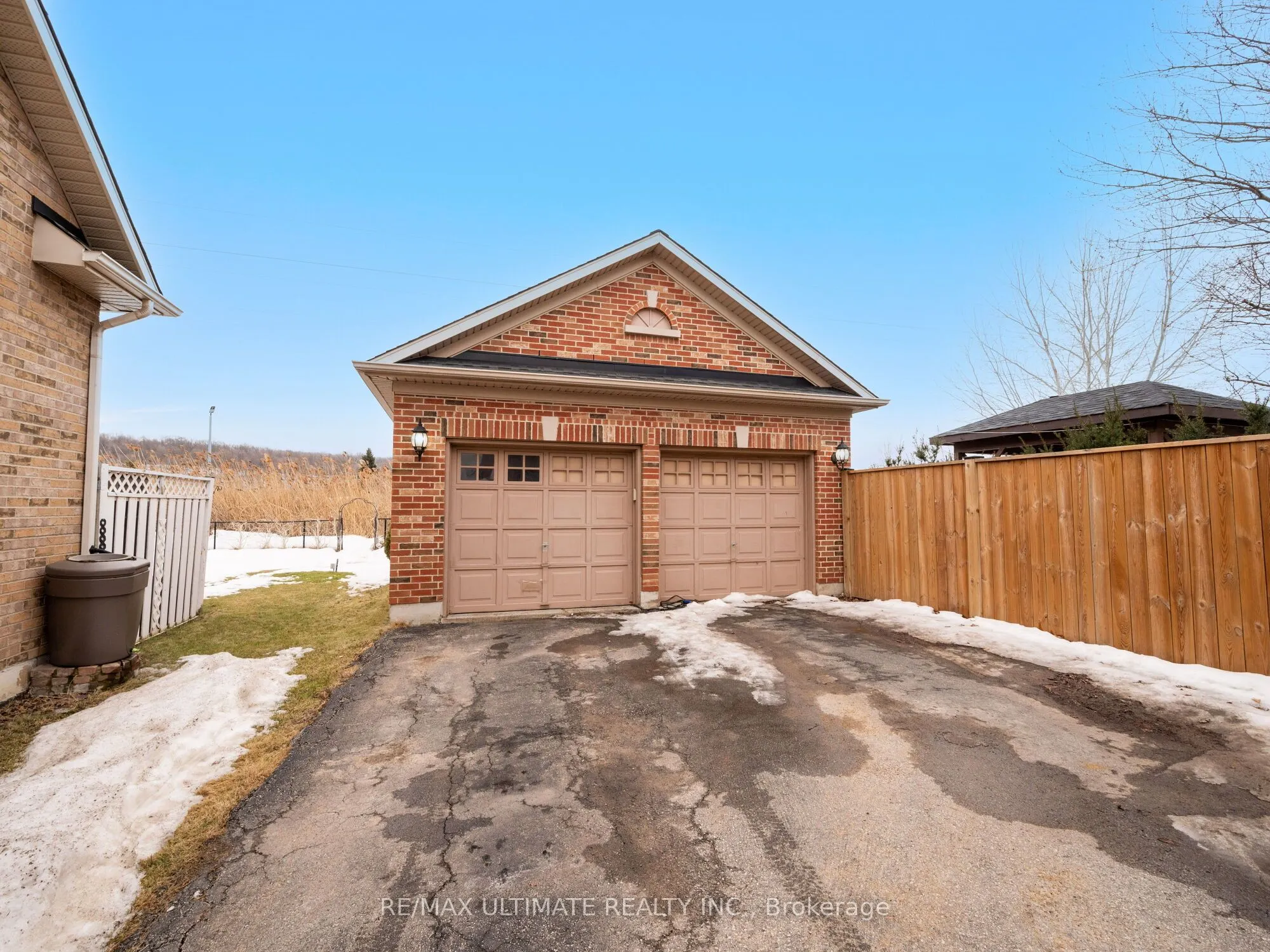 162 COLE Crescent