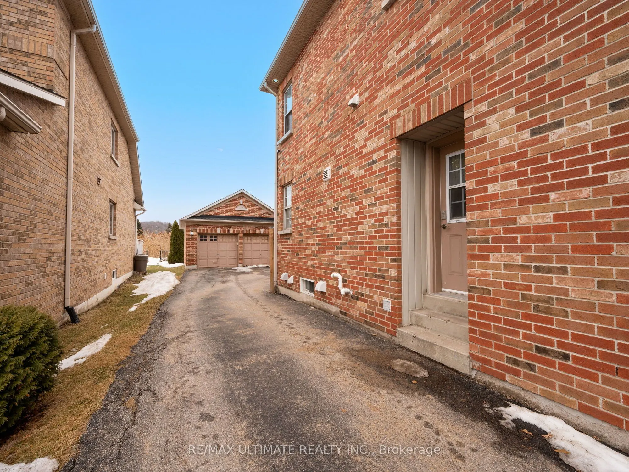 162 COLE Crescent