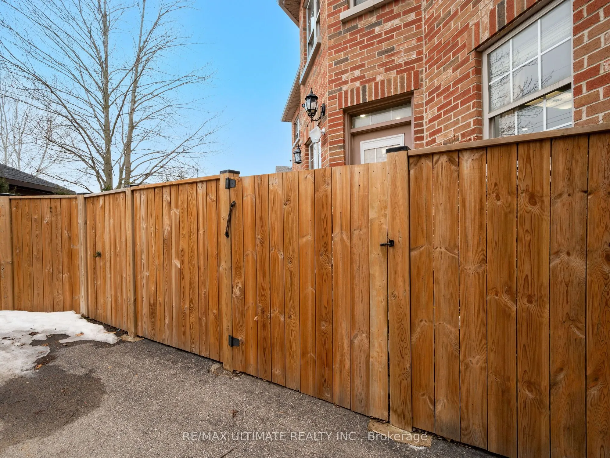 162 COLE Crescent