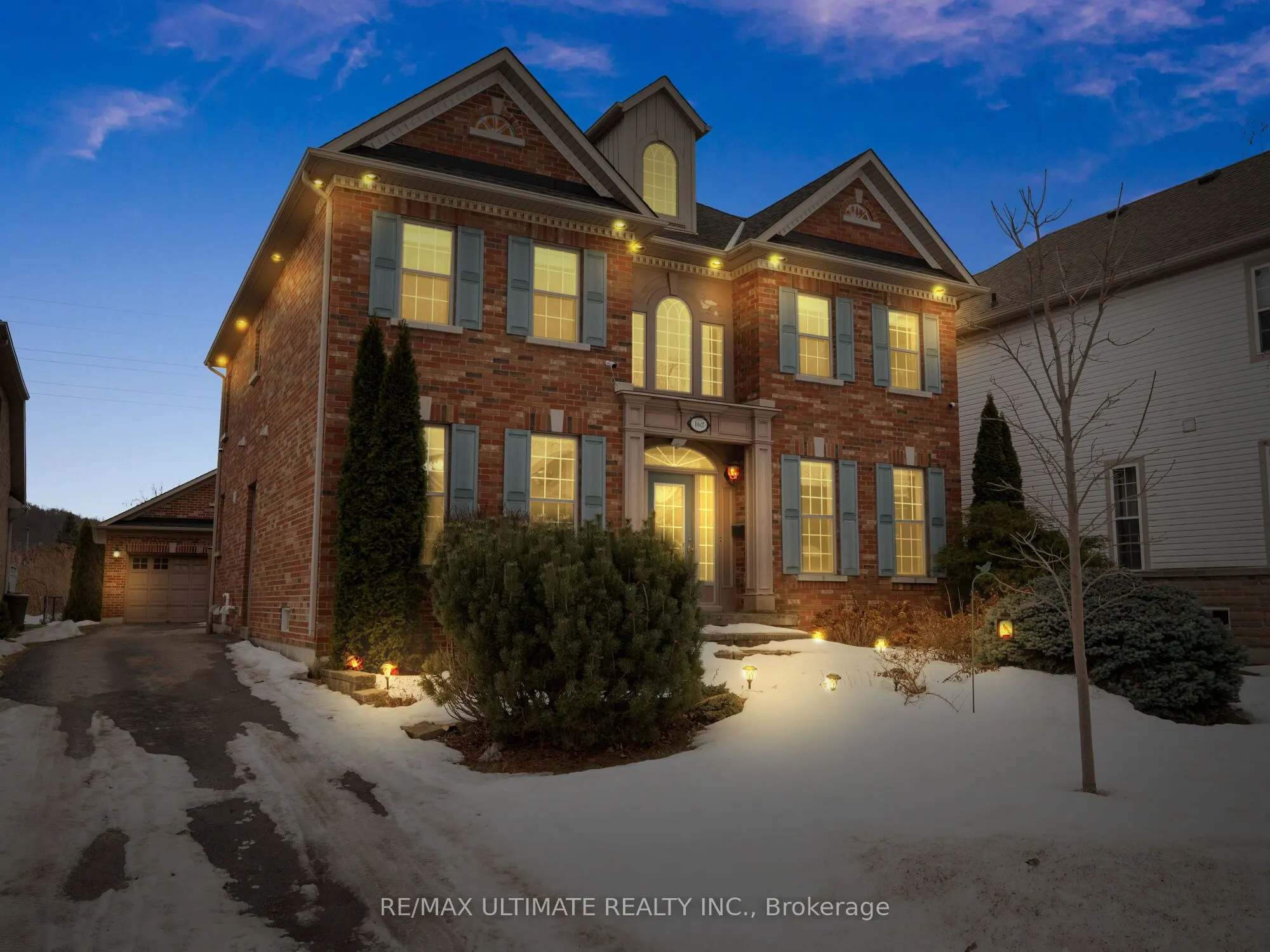 162 COLE Crescent