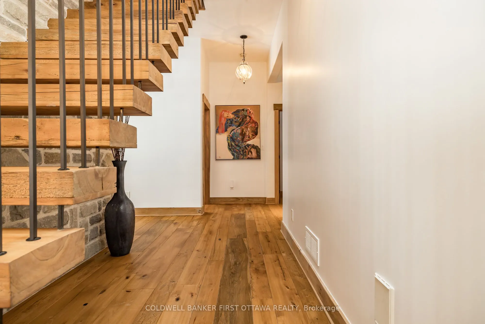125 & 126 MUNRO Lane