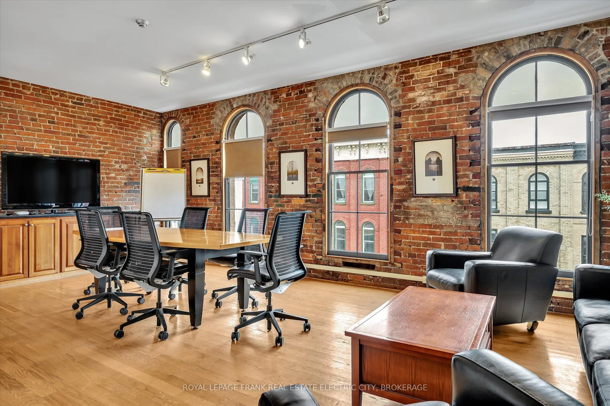 379 George Street N, #301