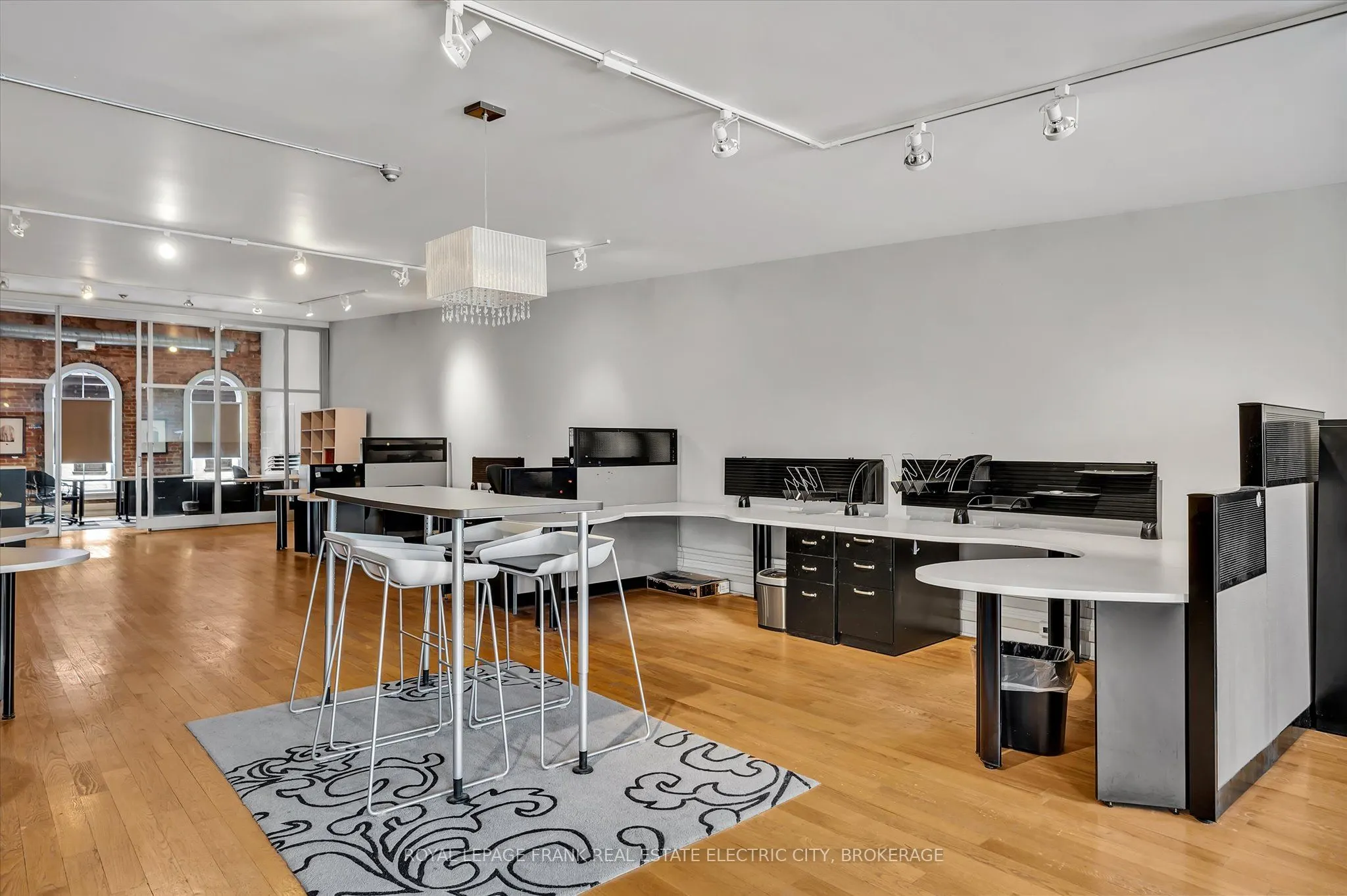 379 George Street N, #301