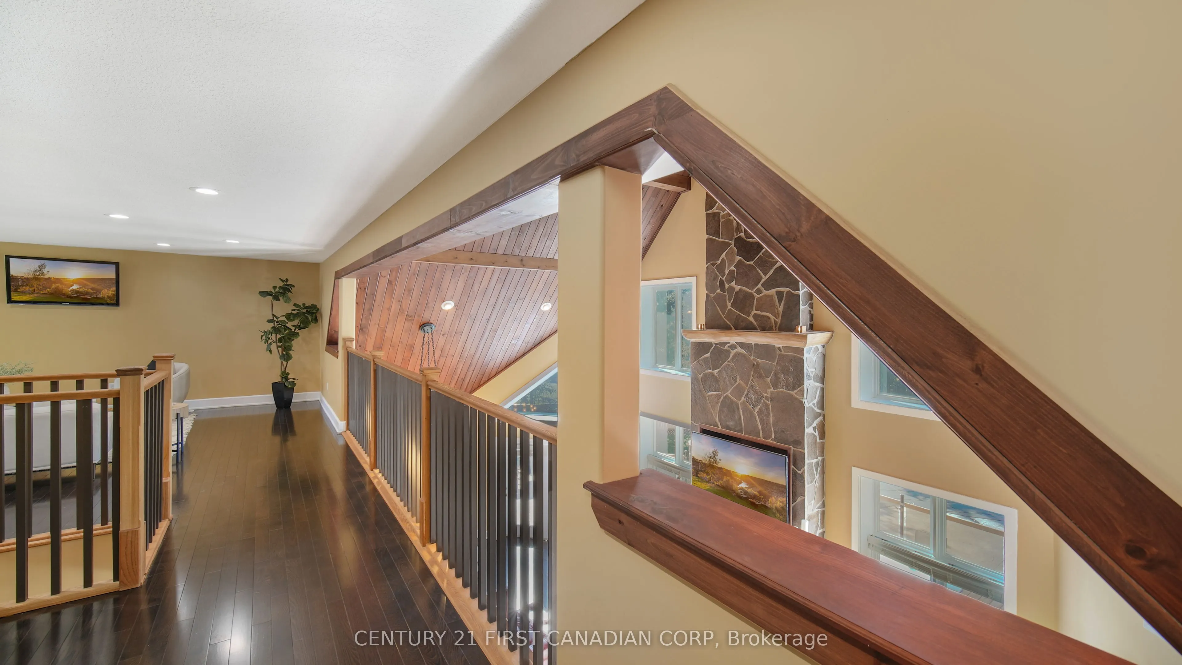 1659 Hamilton Road
