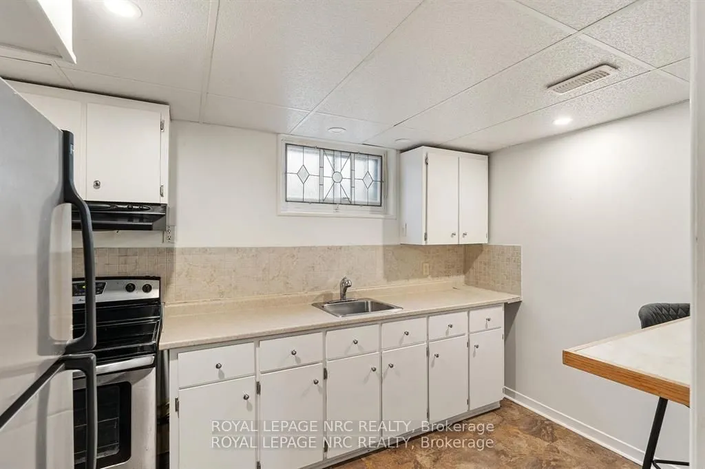 79 Powerview Avenue