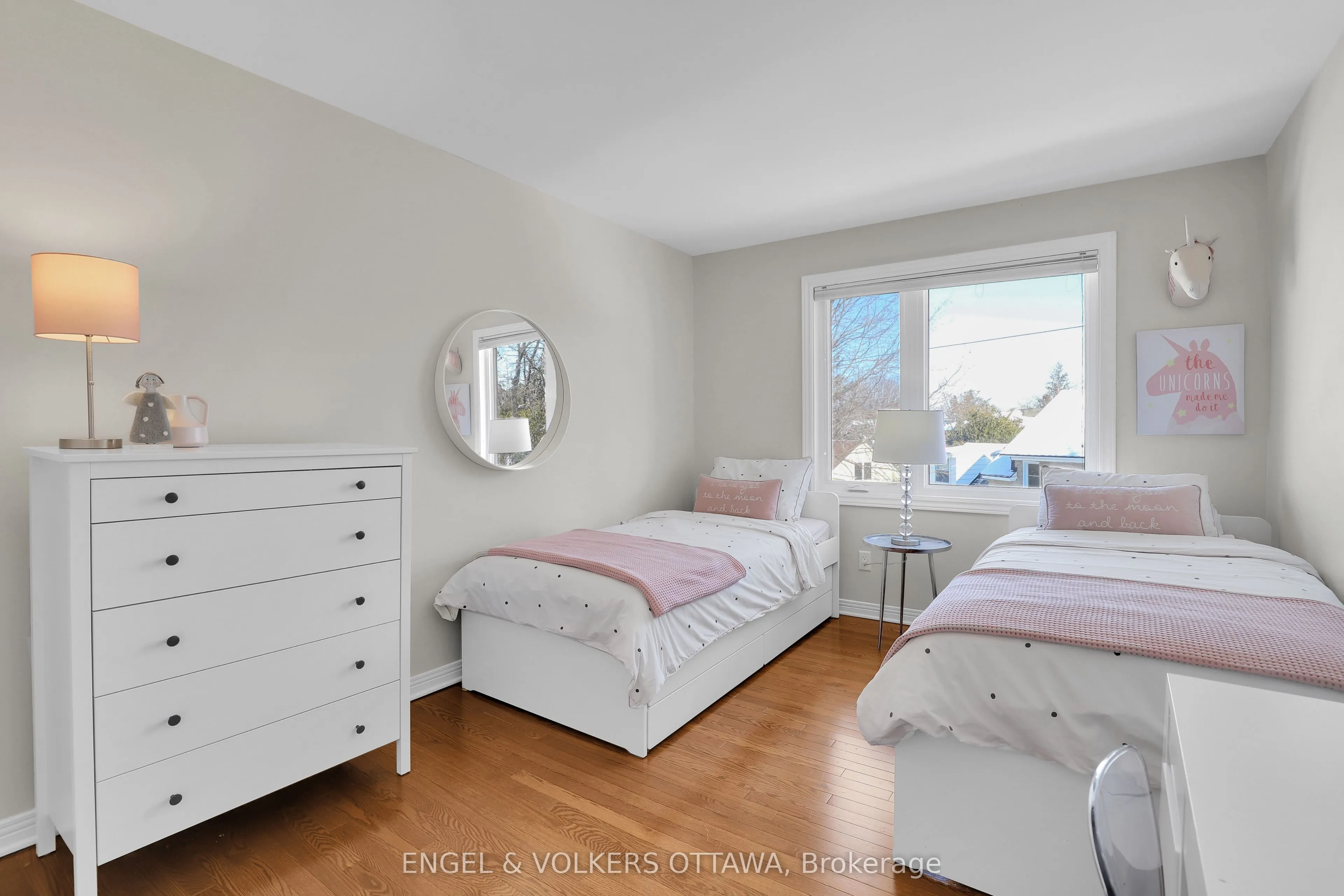 625 Richmond Road, #2
