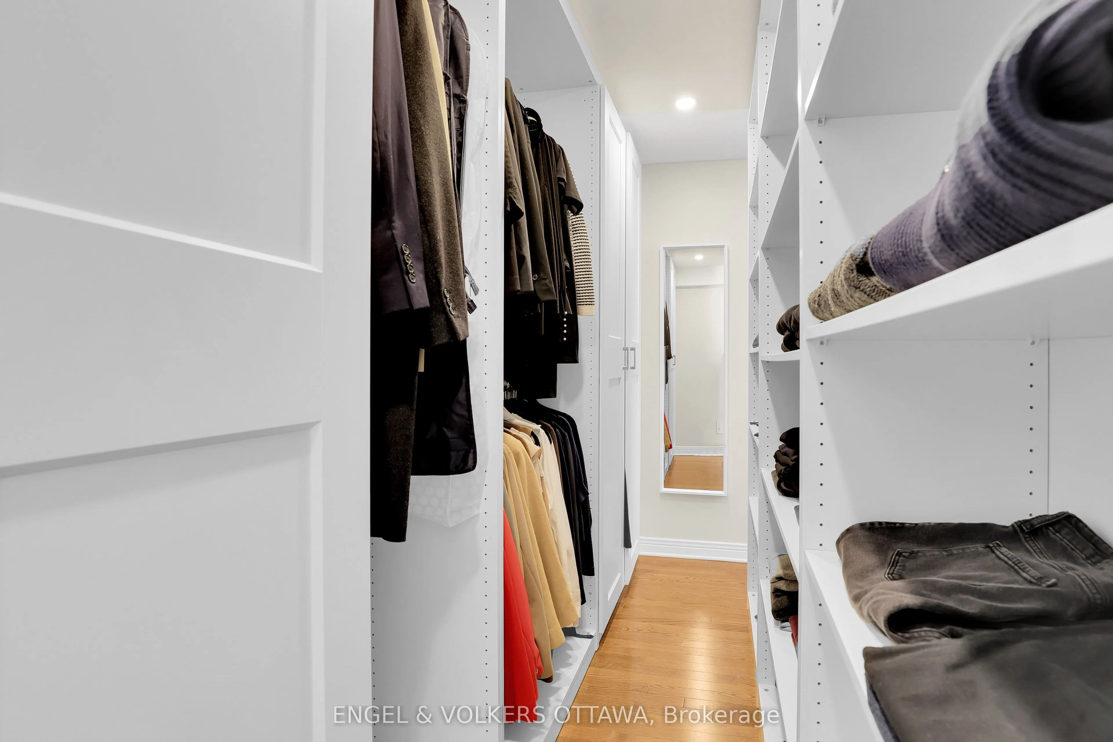 625 Richmond Road, #2