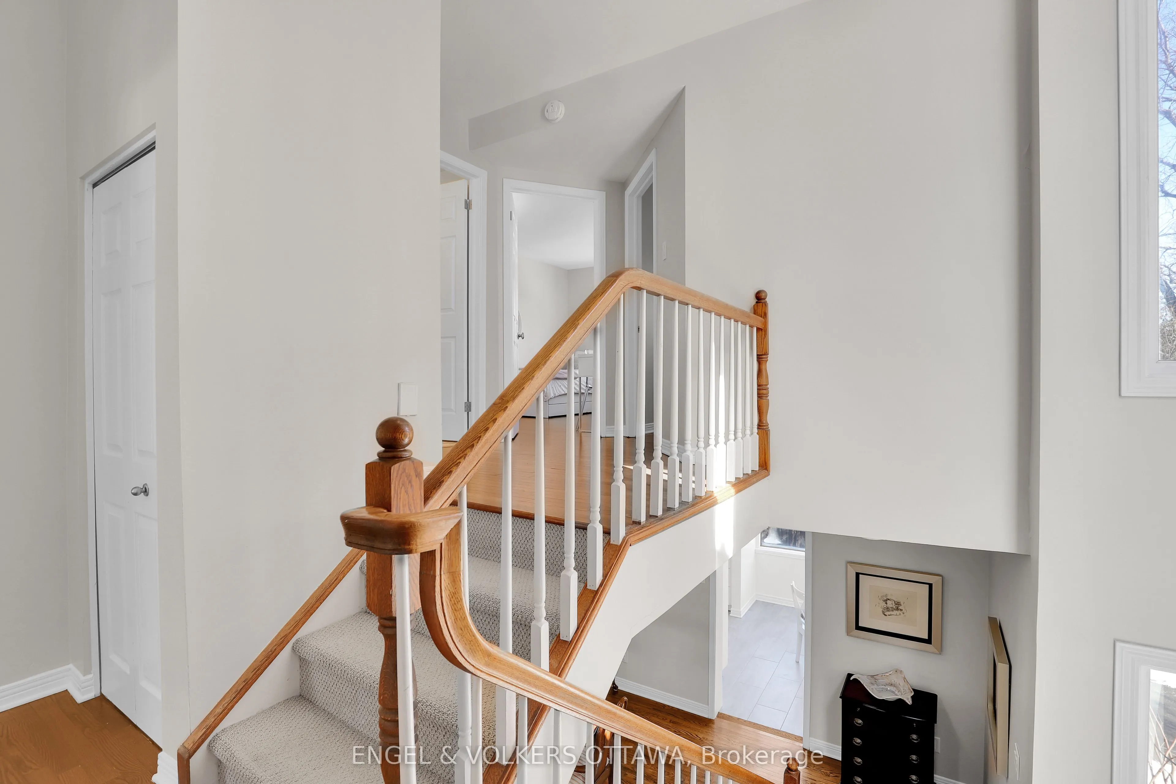 625 Richmond Road, #2