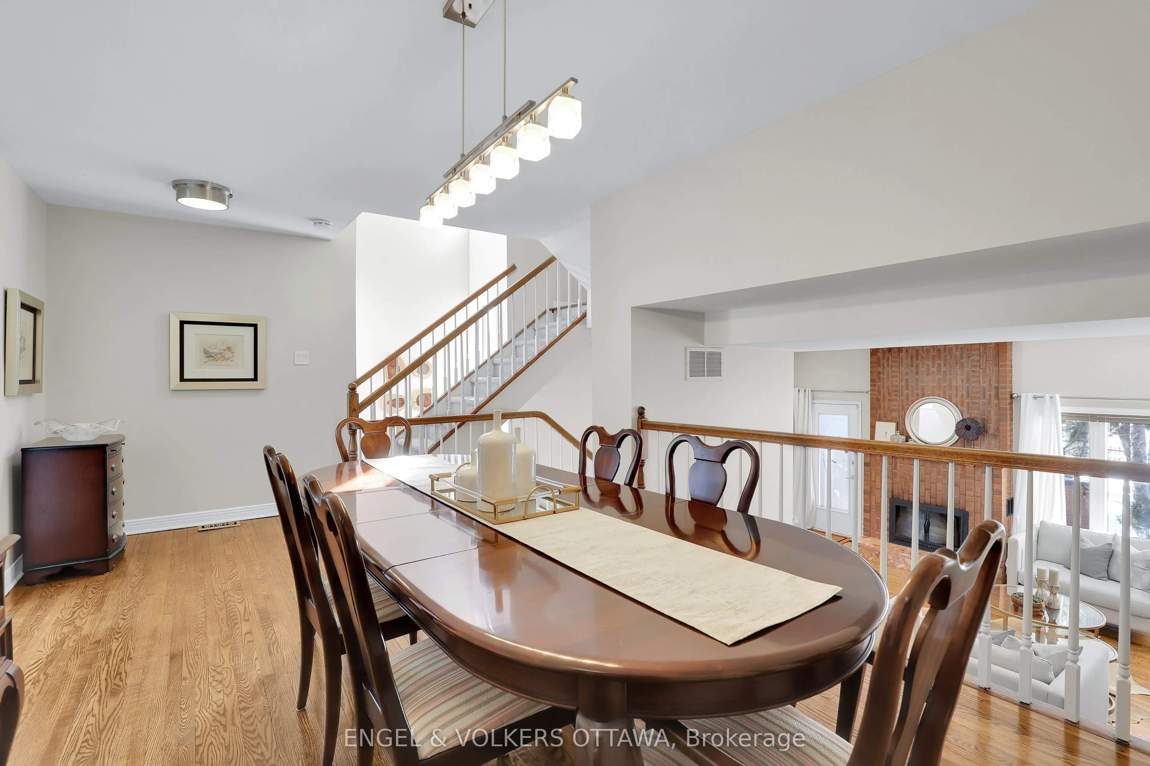 625 Richmond Road, #2