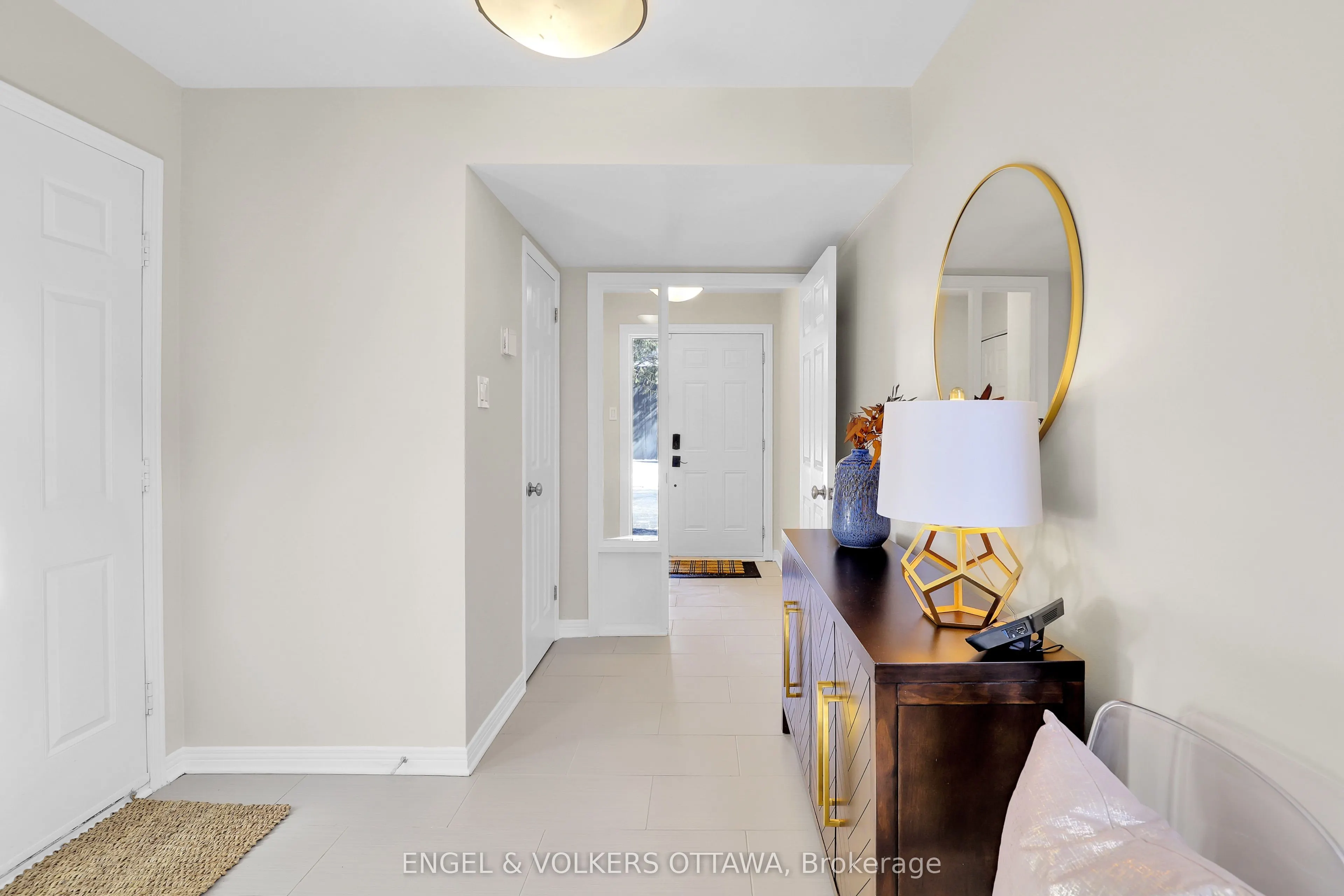 625 Richmond Road, #2