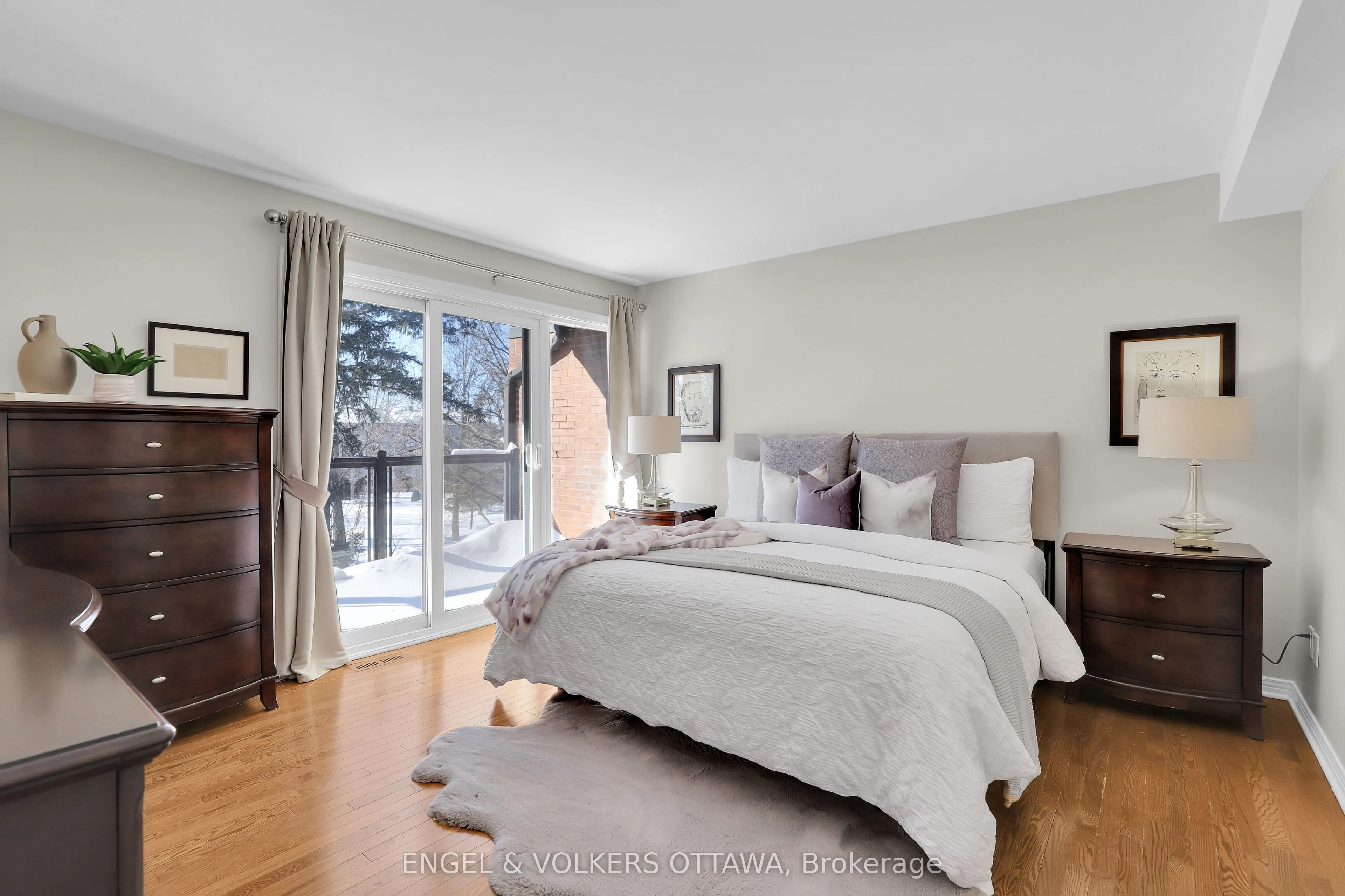 625 Richmond Road, #2