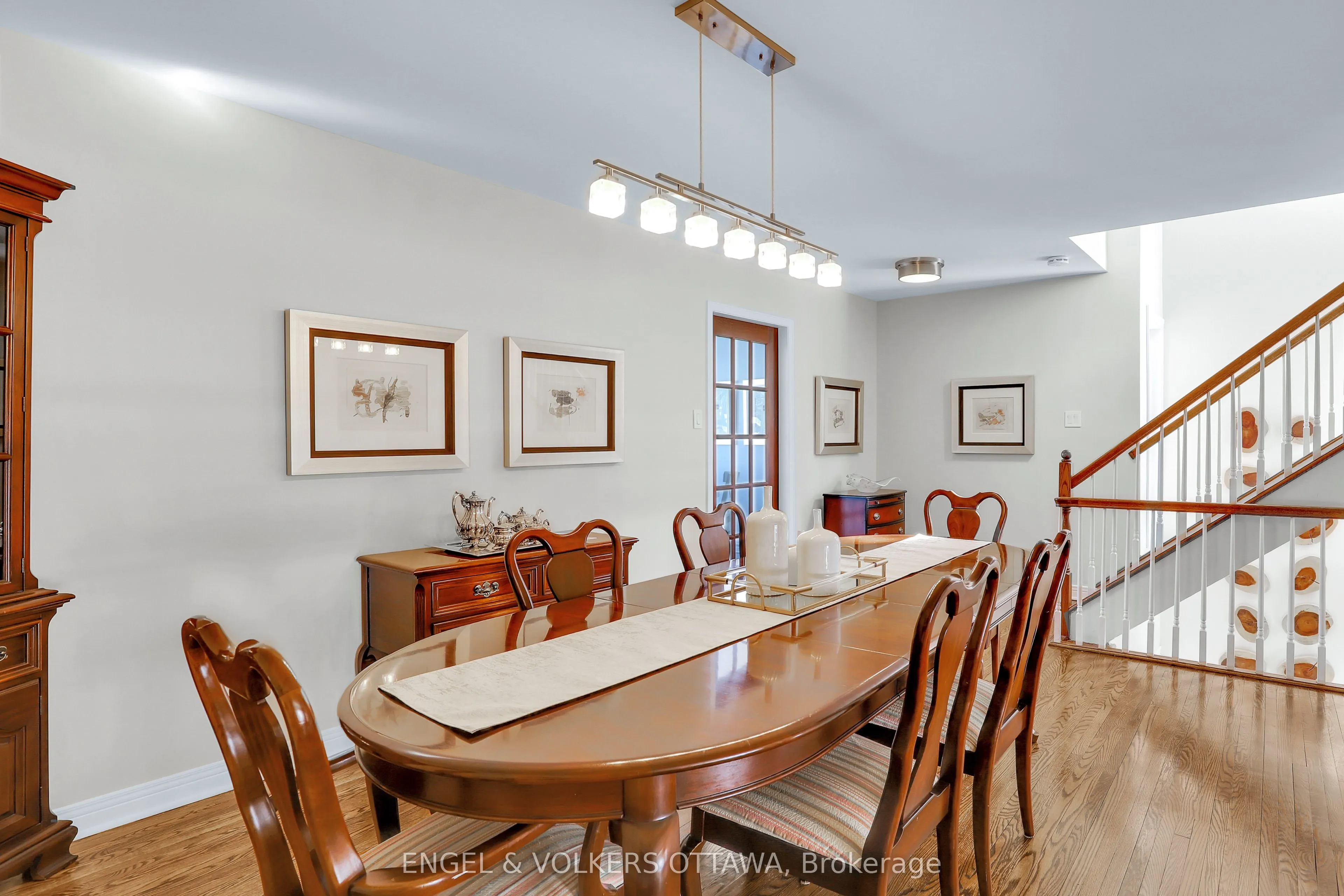 625 Richmond Road, #2