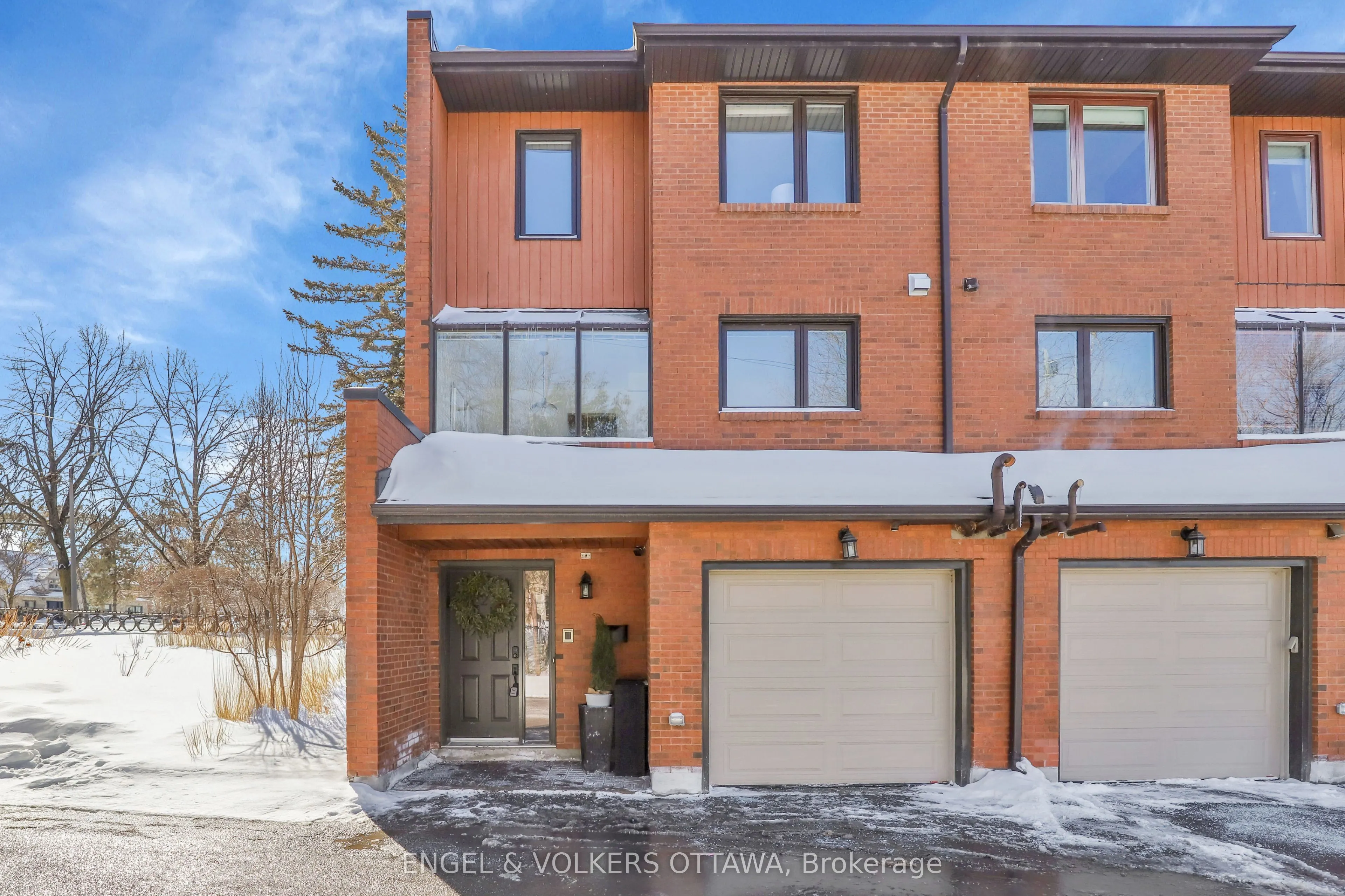 625 Richmond Road, #2