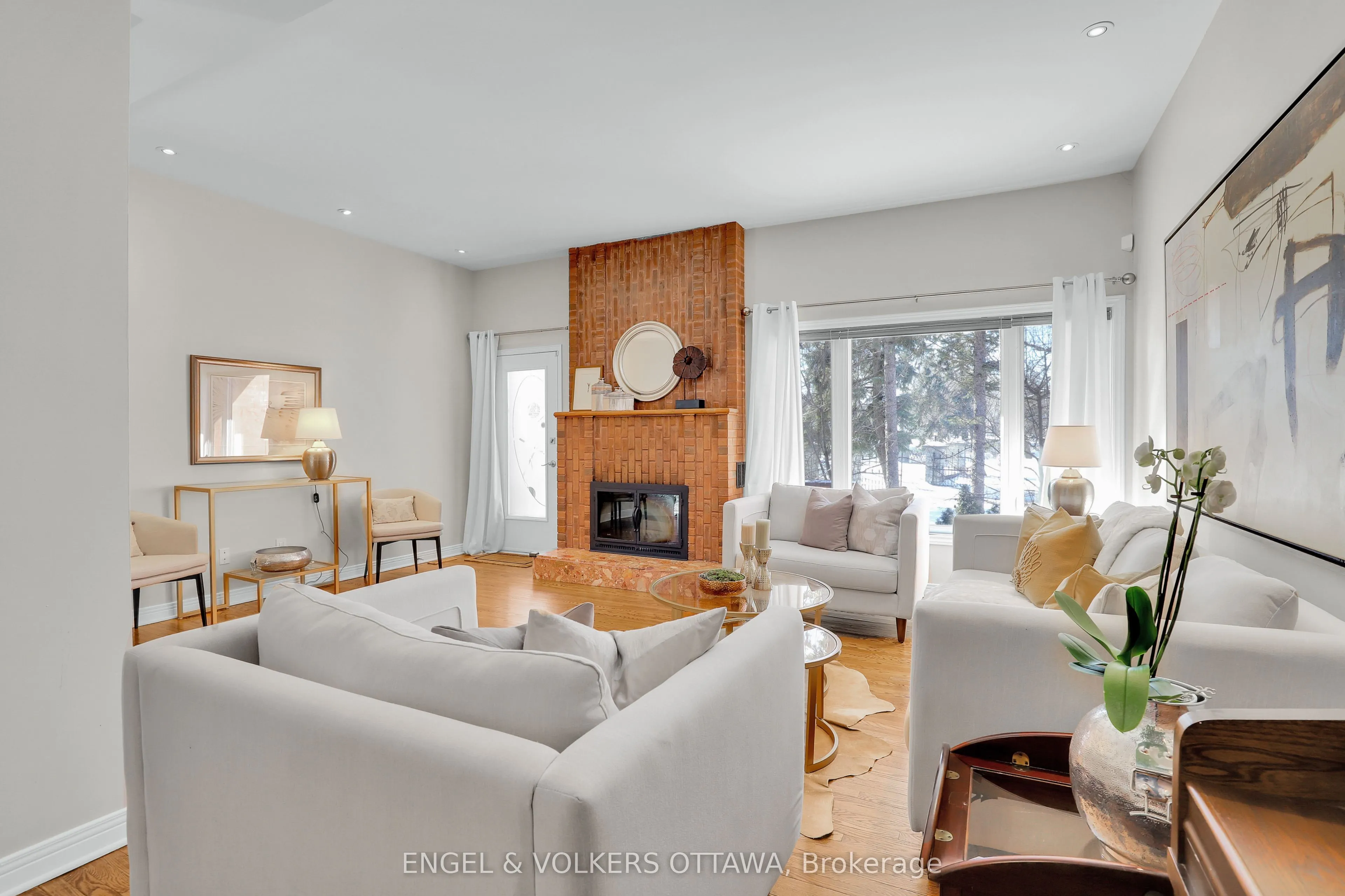 625 Richmond Road, #2