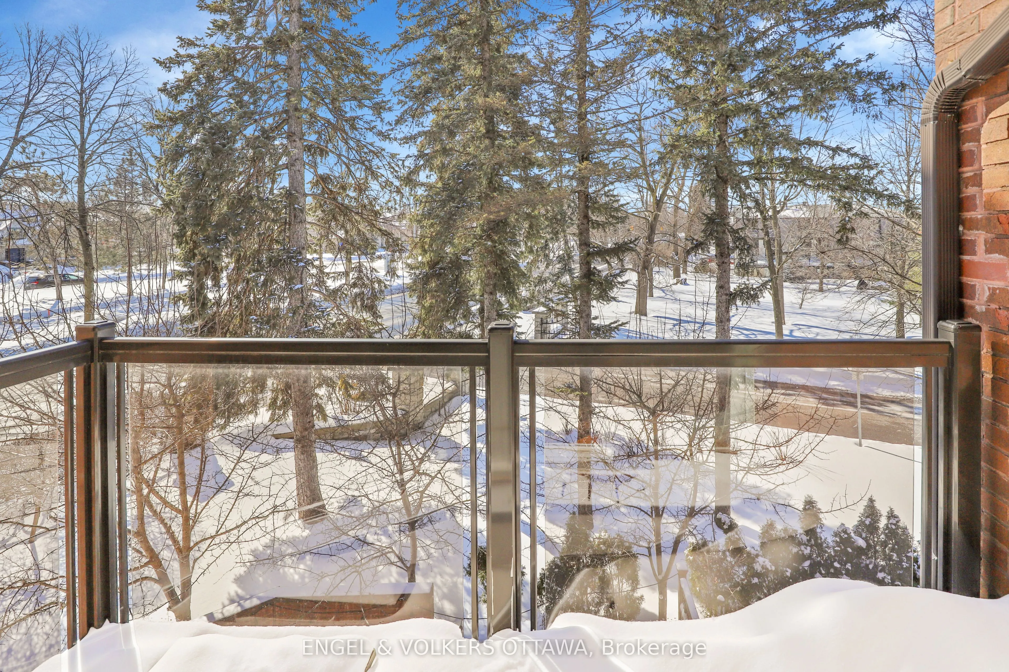 625 Richmond Road, #2