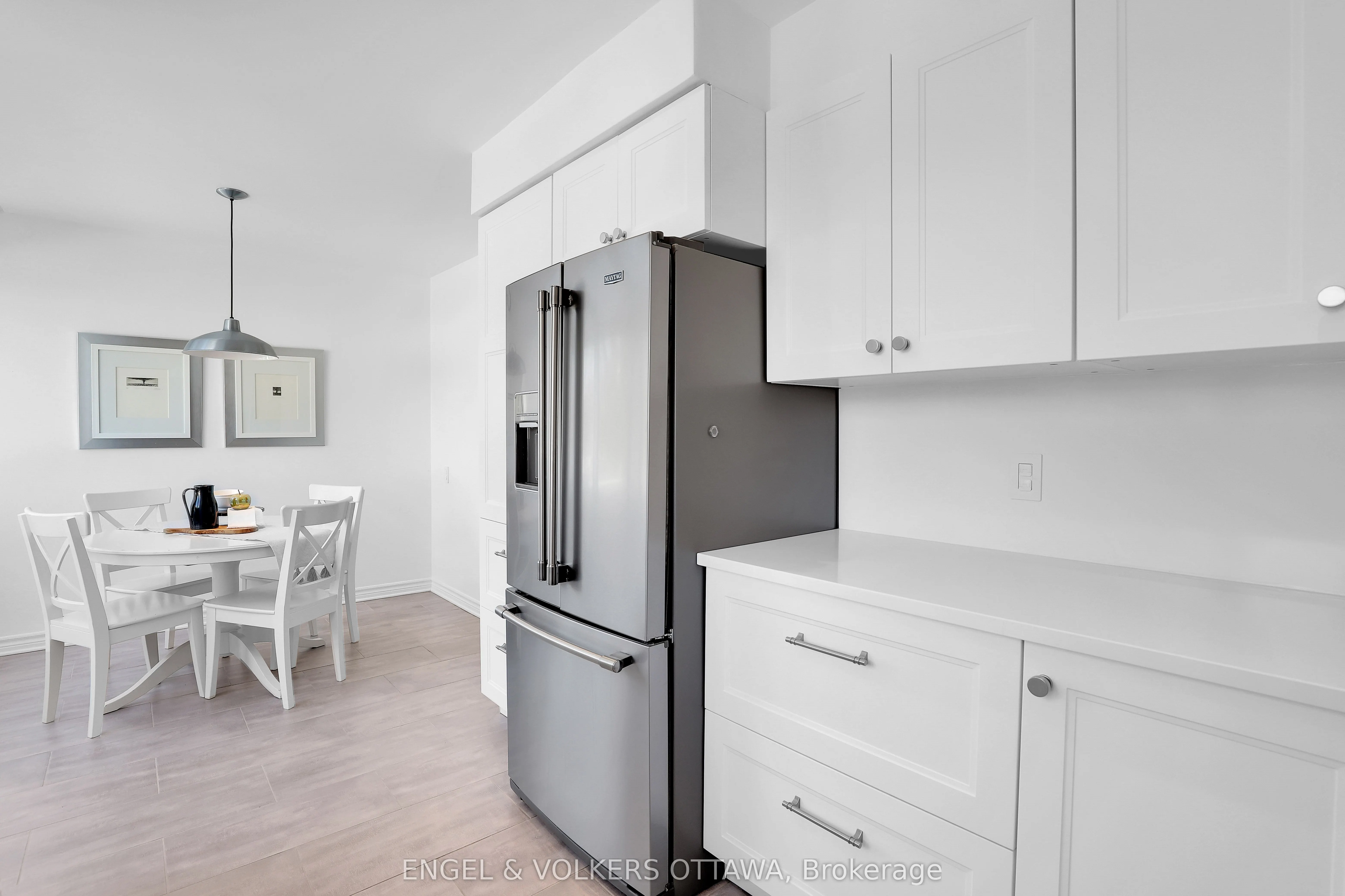 625 Richmond Road, #2