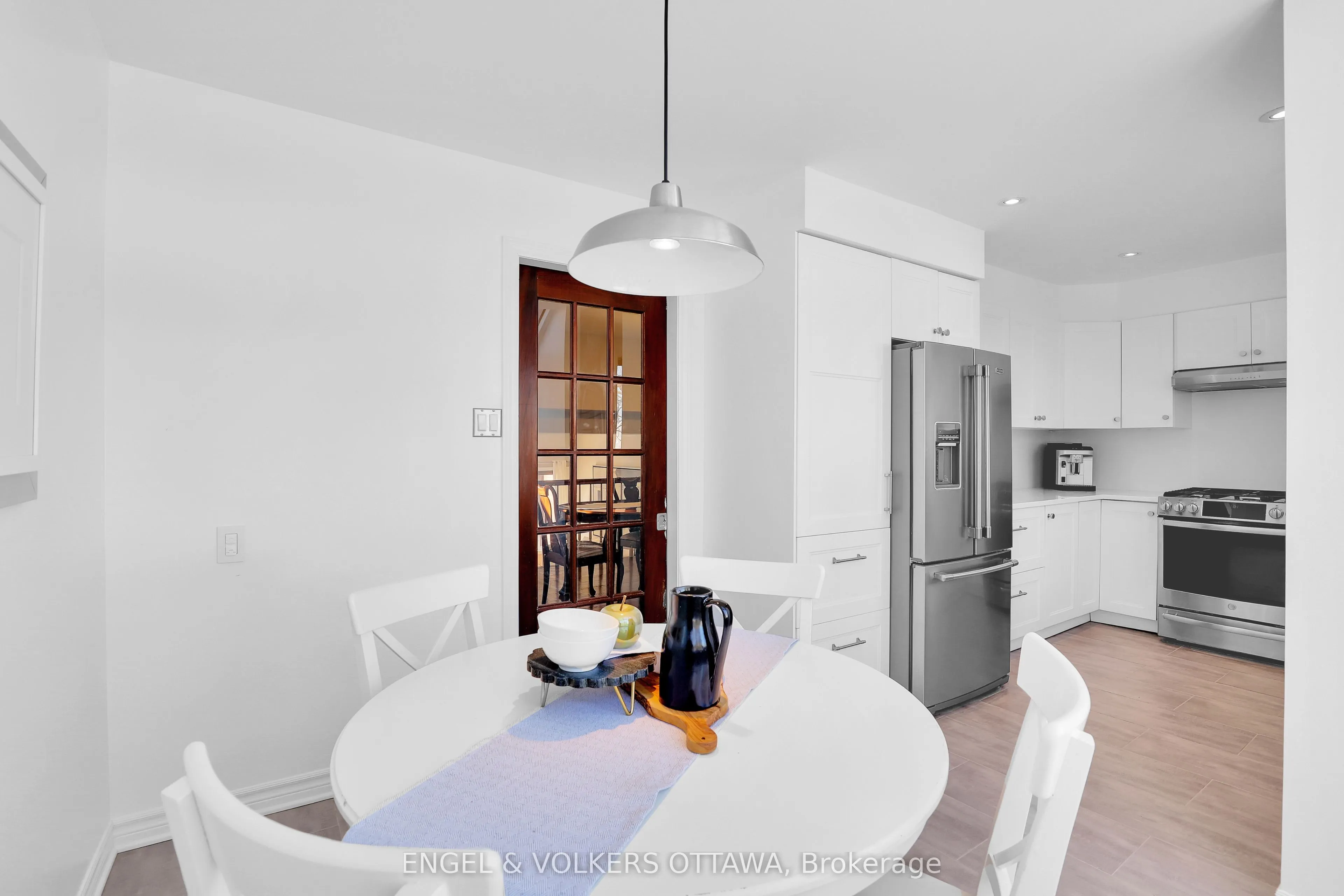 625 Richmond Road, #2