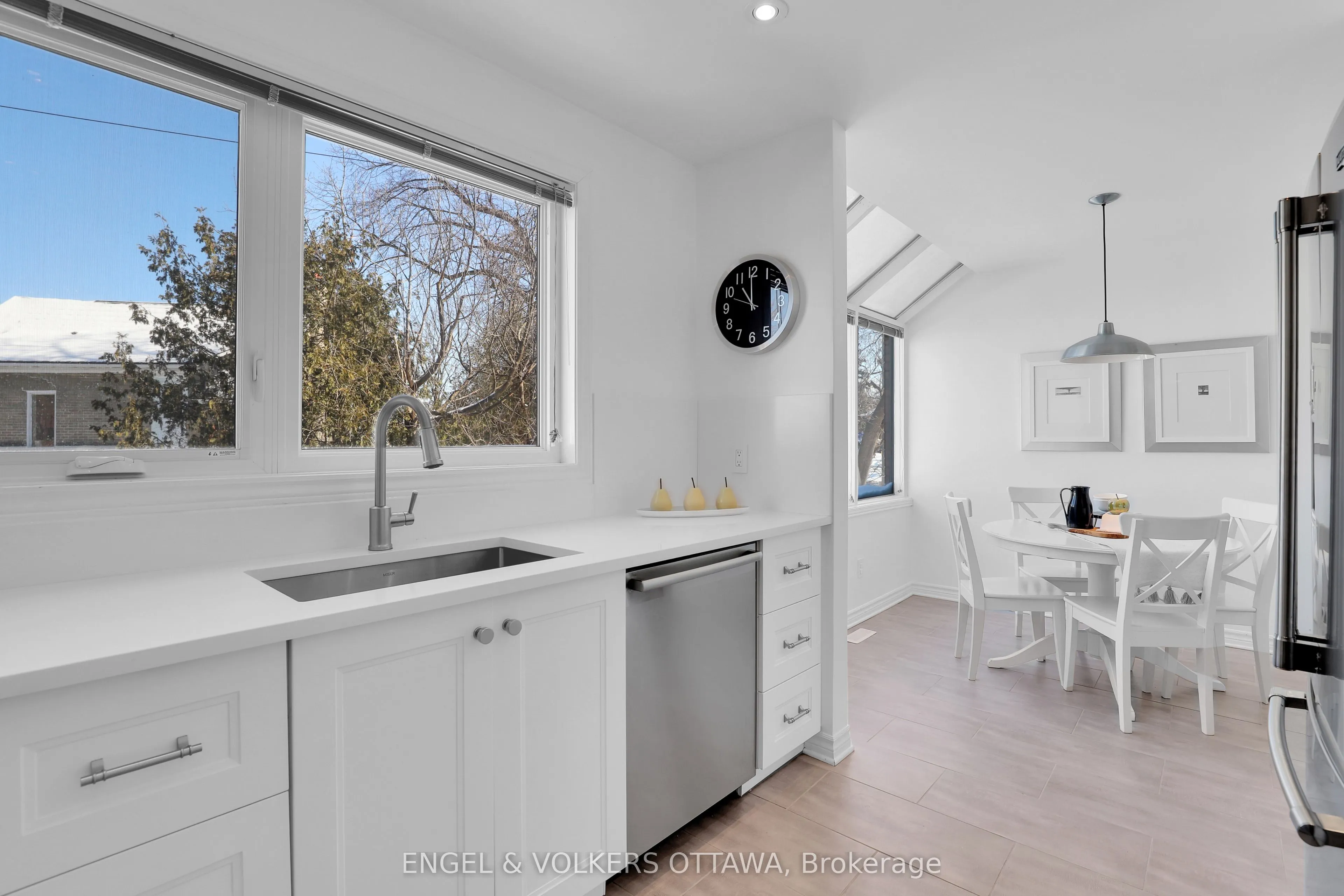 625 Richmond Road, #2