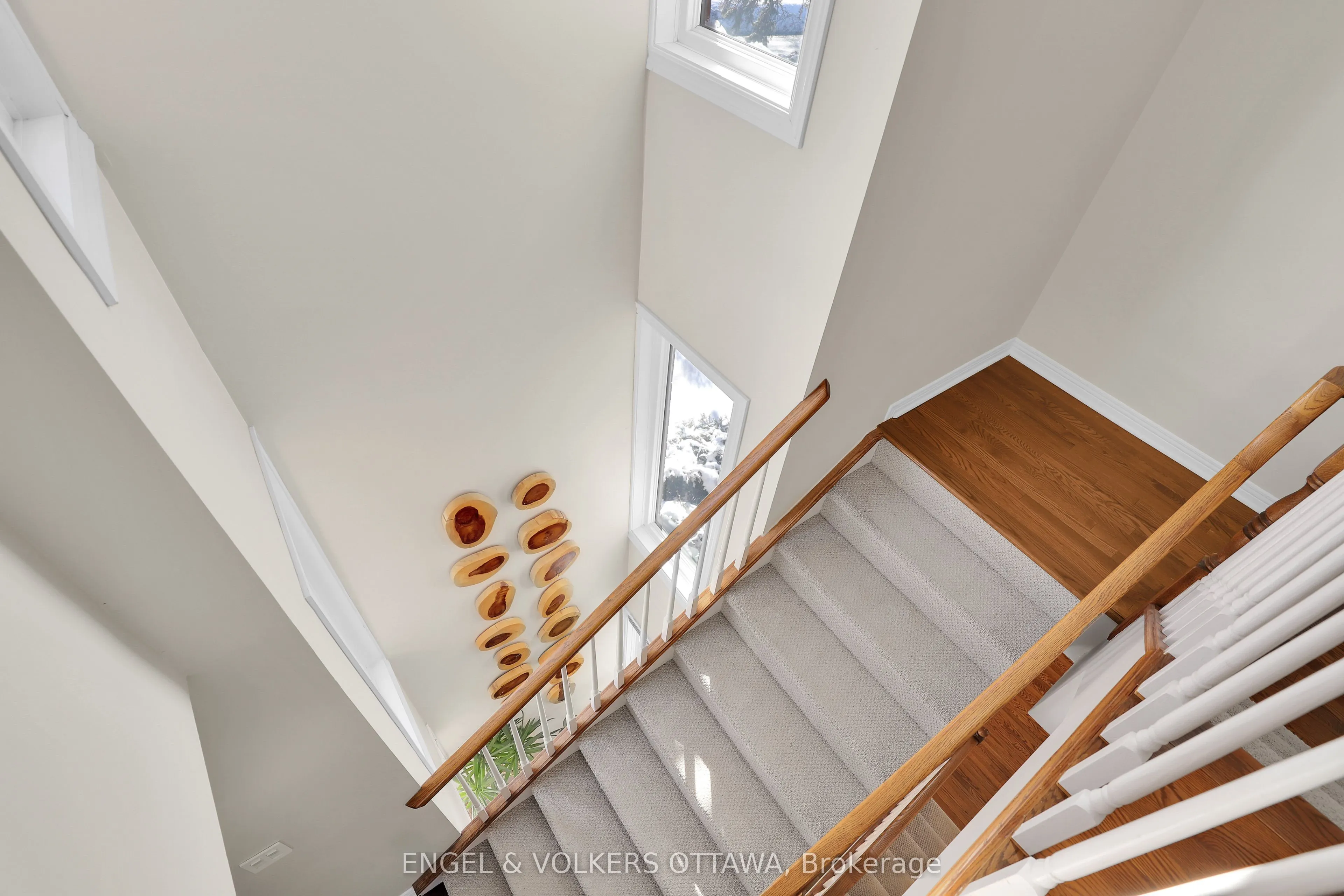 625 Richmond Road, #2