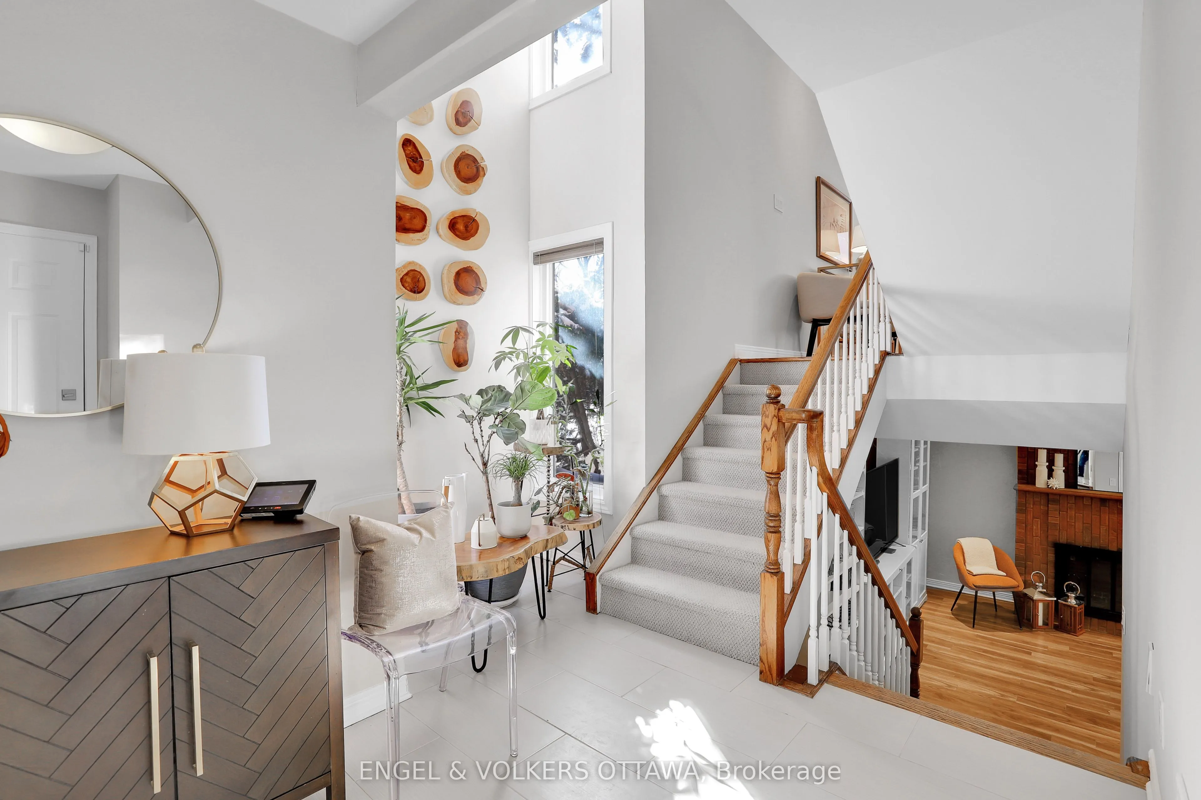 625 Richmond Road, #2