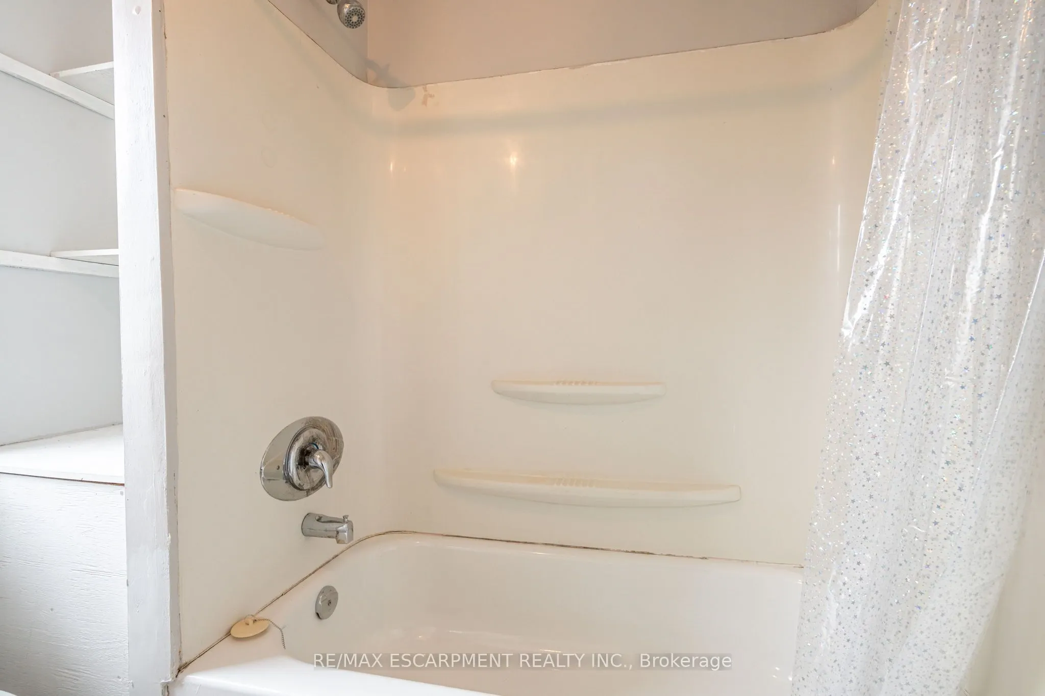 255 JOHN Street S, #UPPER