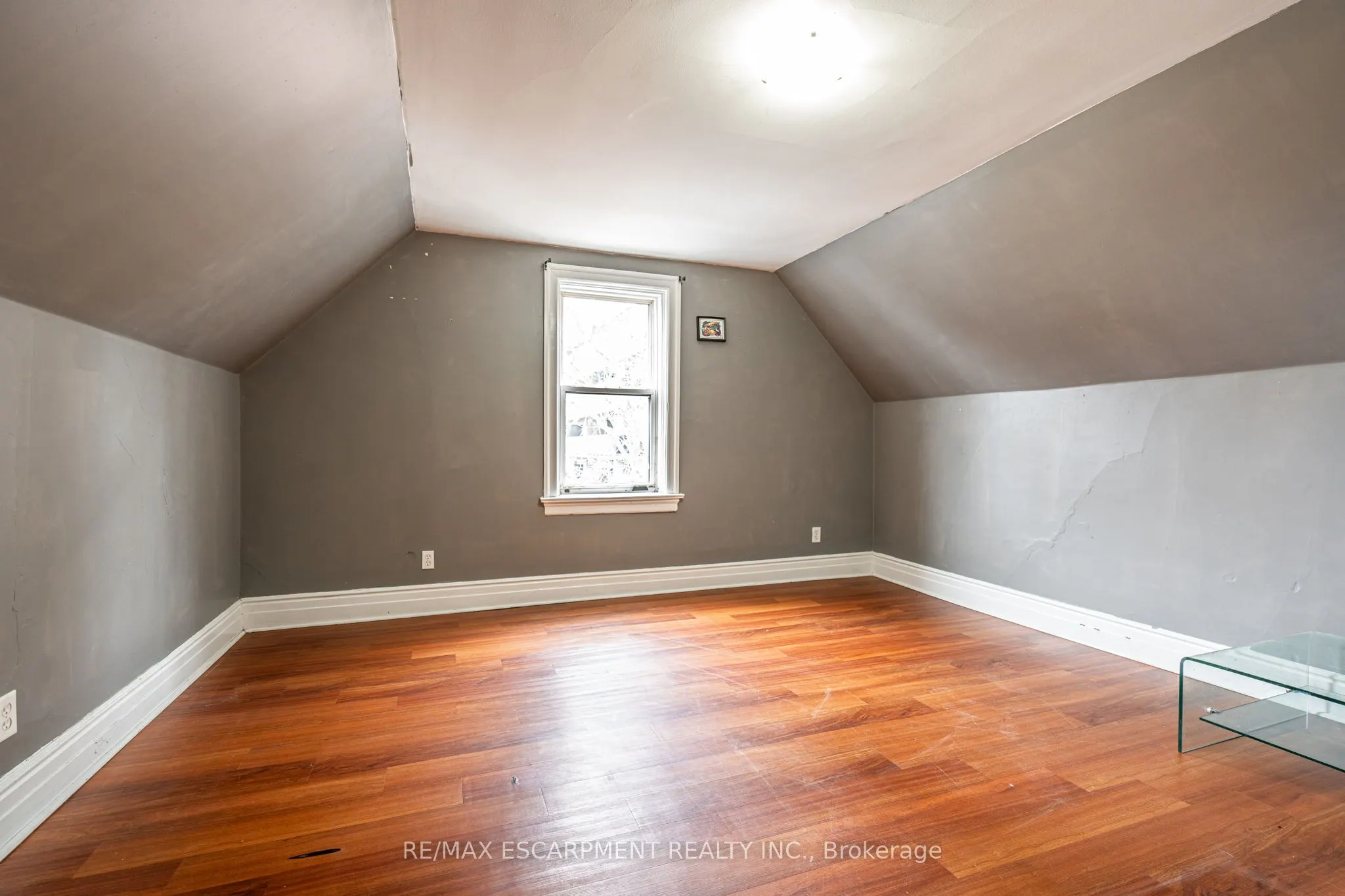 255 JOHN Street S, #UPPER