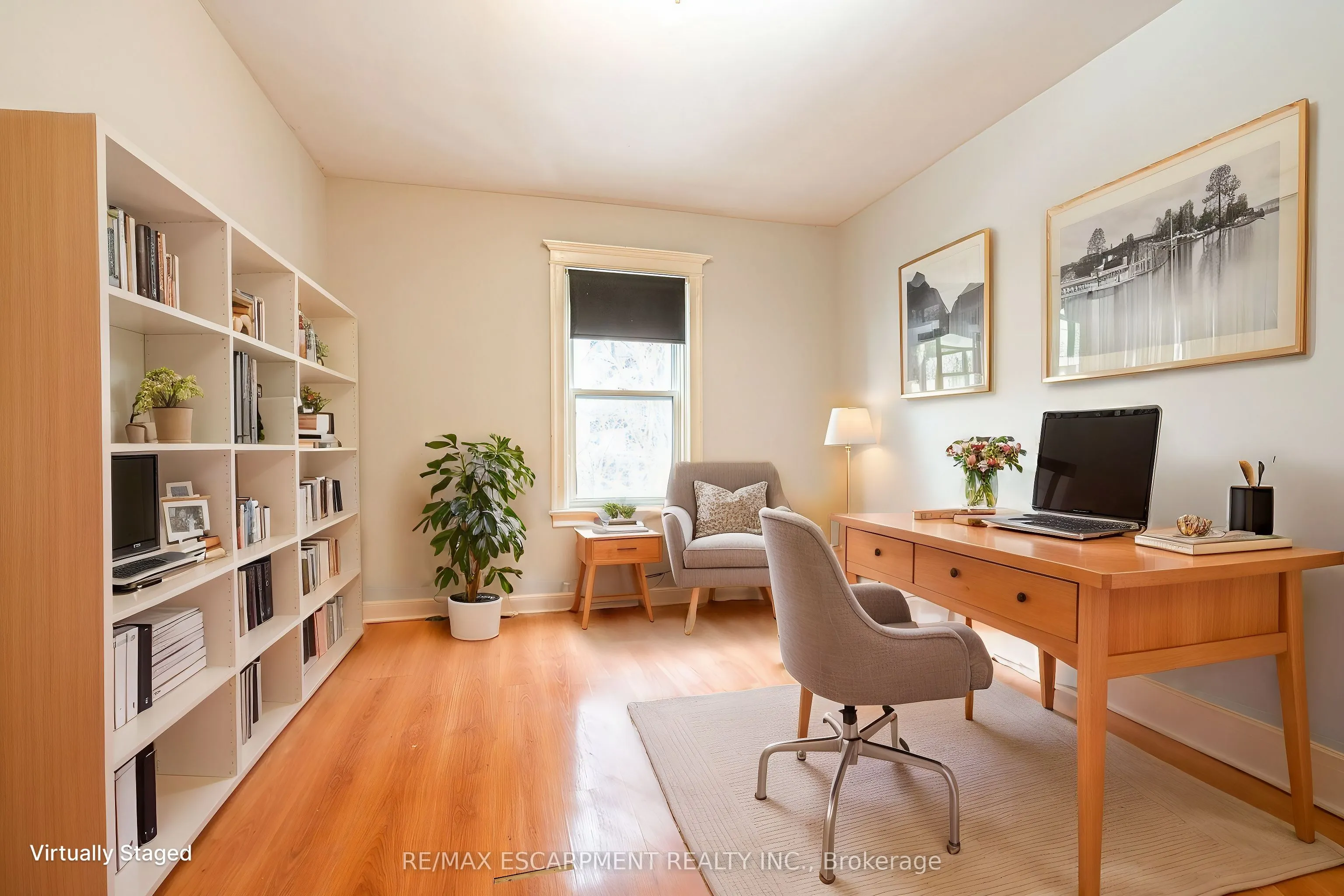 255 JOHN Street S, #UPPER