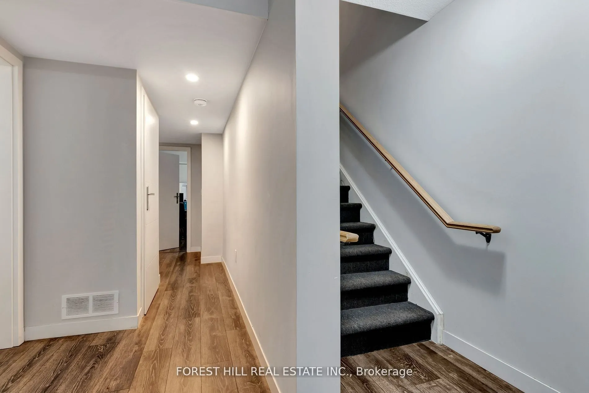 338 Albert Street #119
