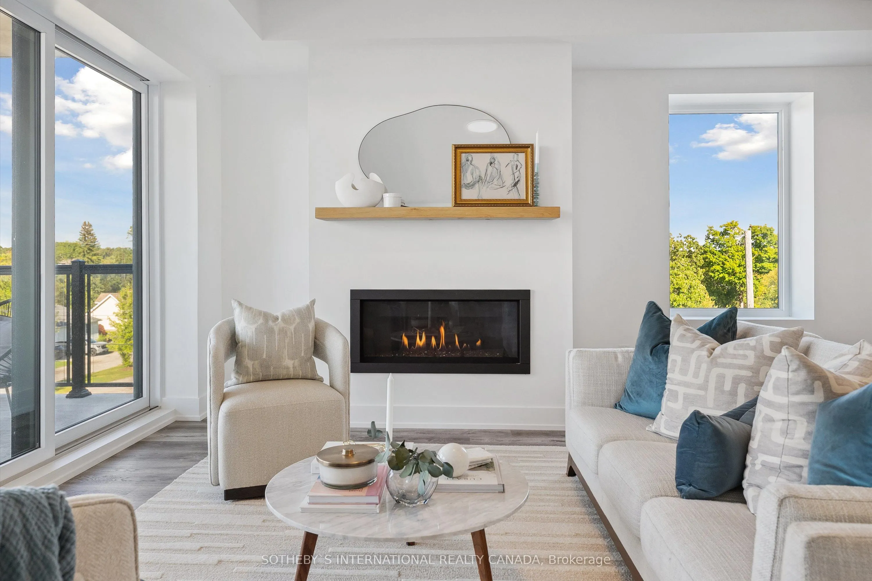 19B West Street N #208